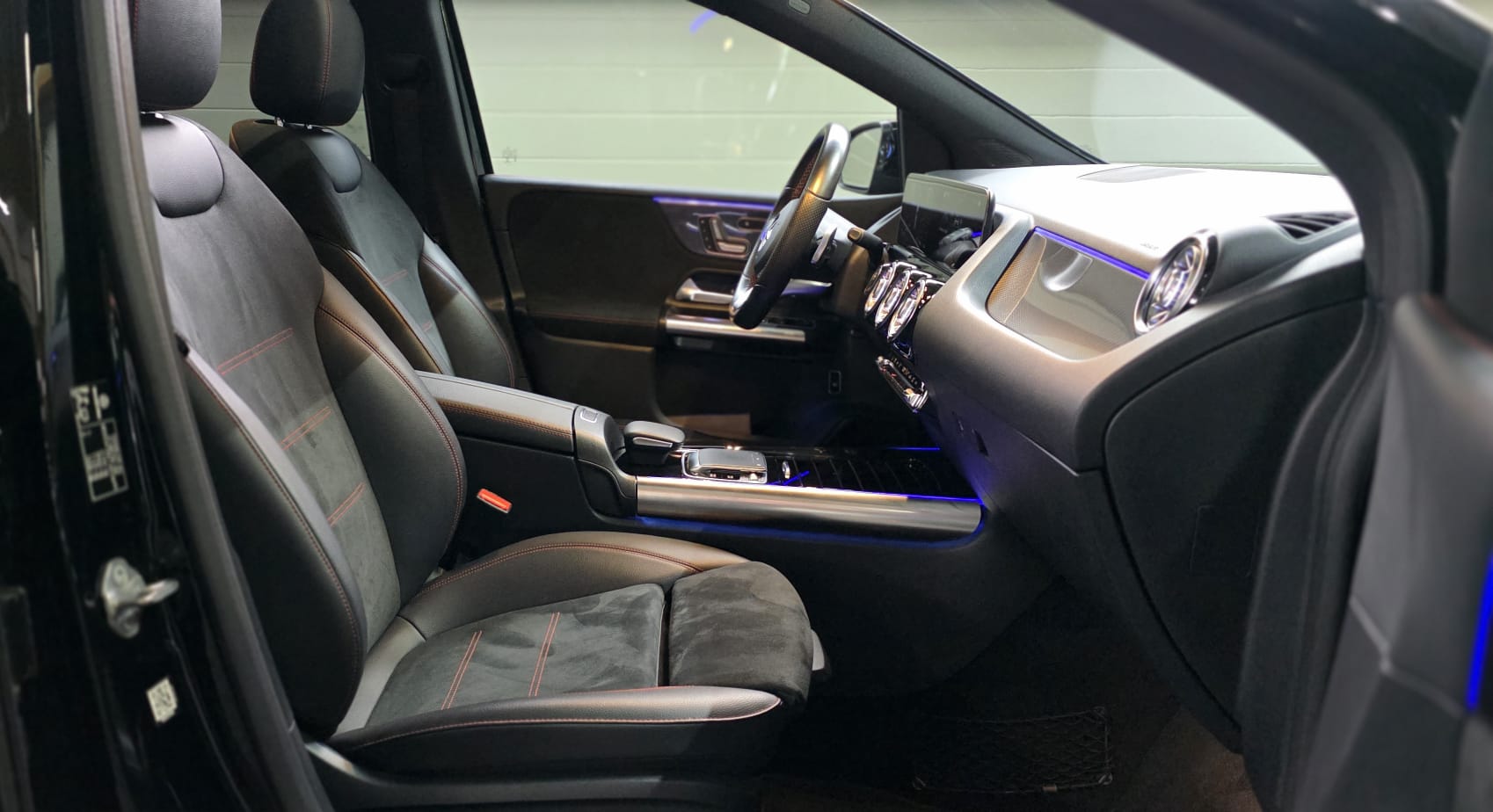 MERCEDES-BENZ B 250 4Matic AMG Line *CH-Fahrzeug*-image-23