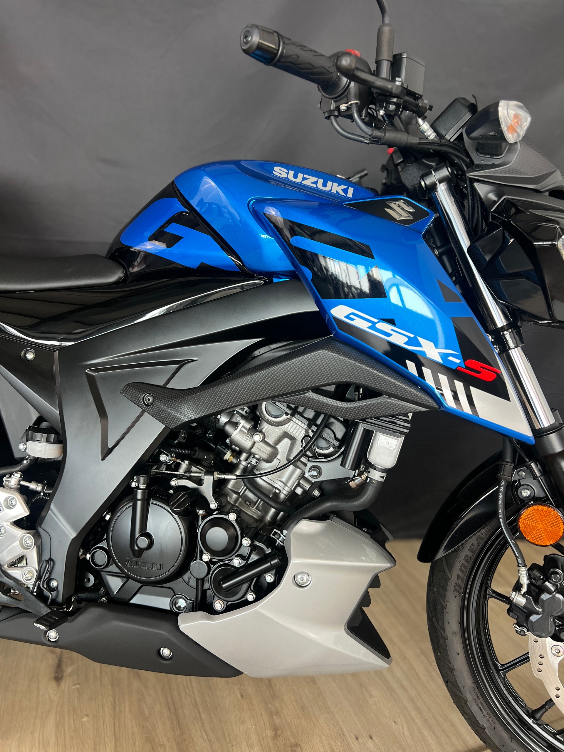 SUZUKI GSX-S 125 MY23-showroom-element-3