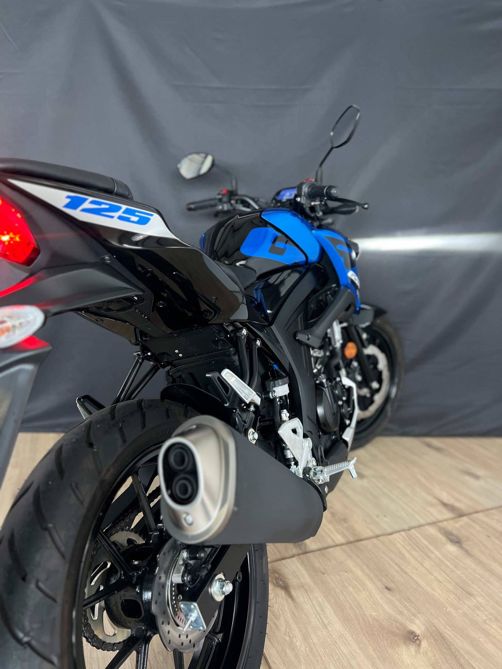 SUZUKI GSX-S 125 MY23-showroom-element-1