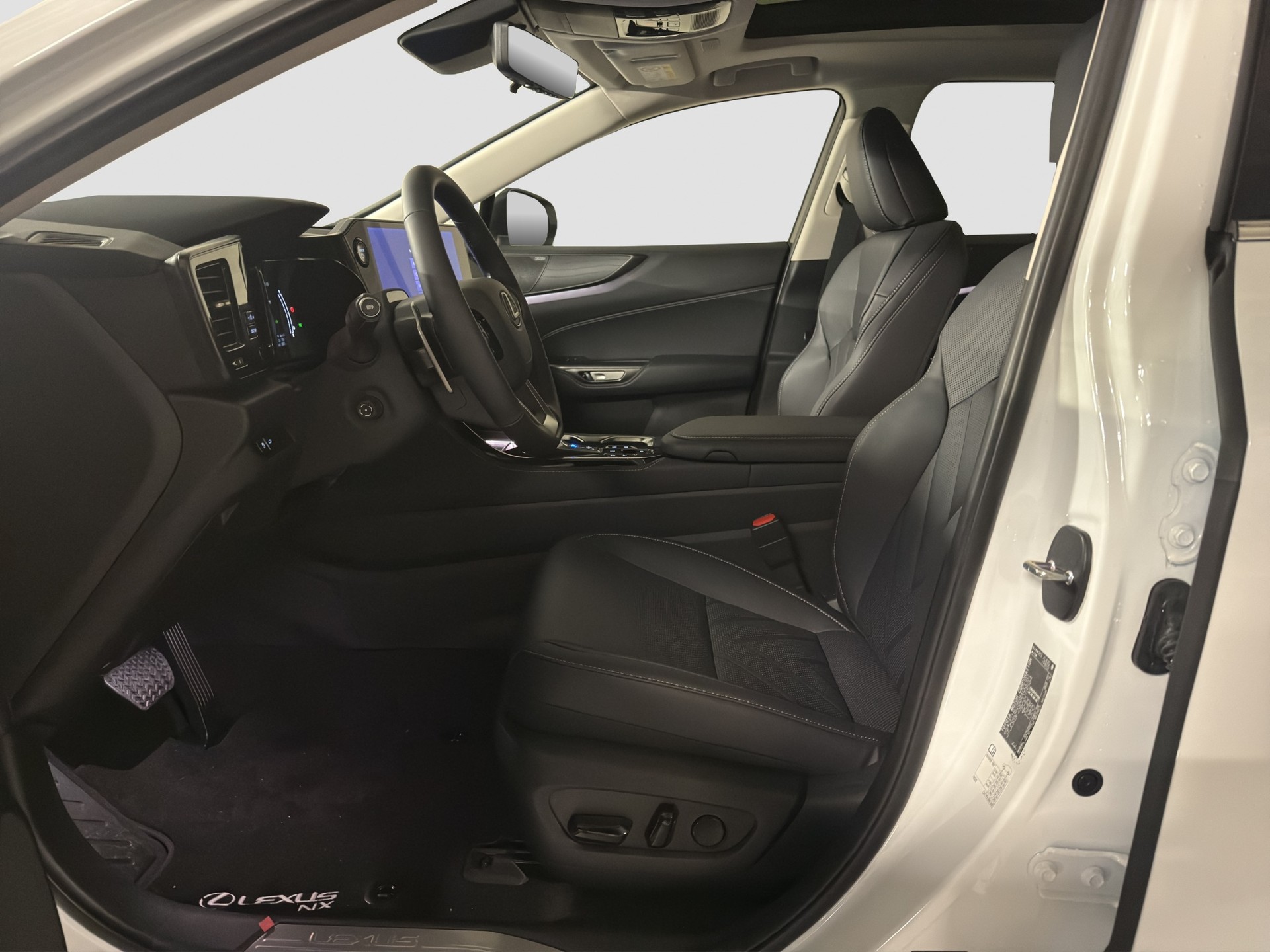 LEXUS NX 450h+ E-FOUR Excellence-image-6
