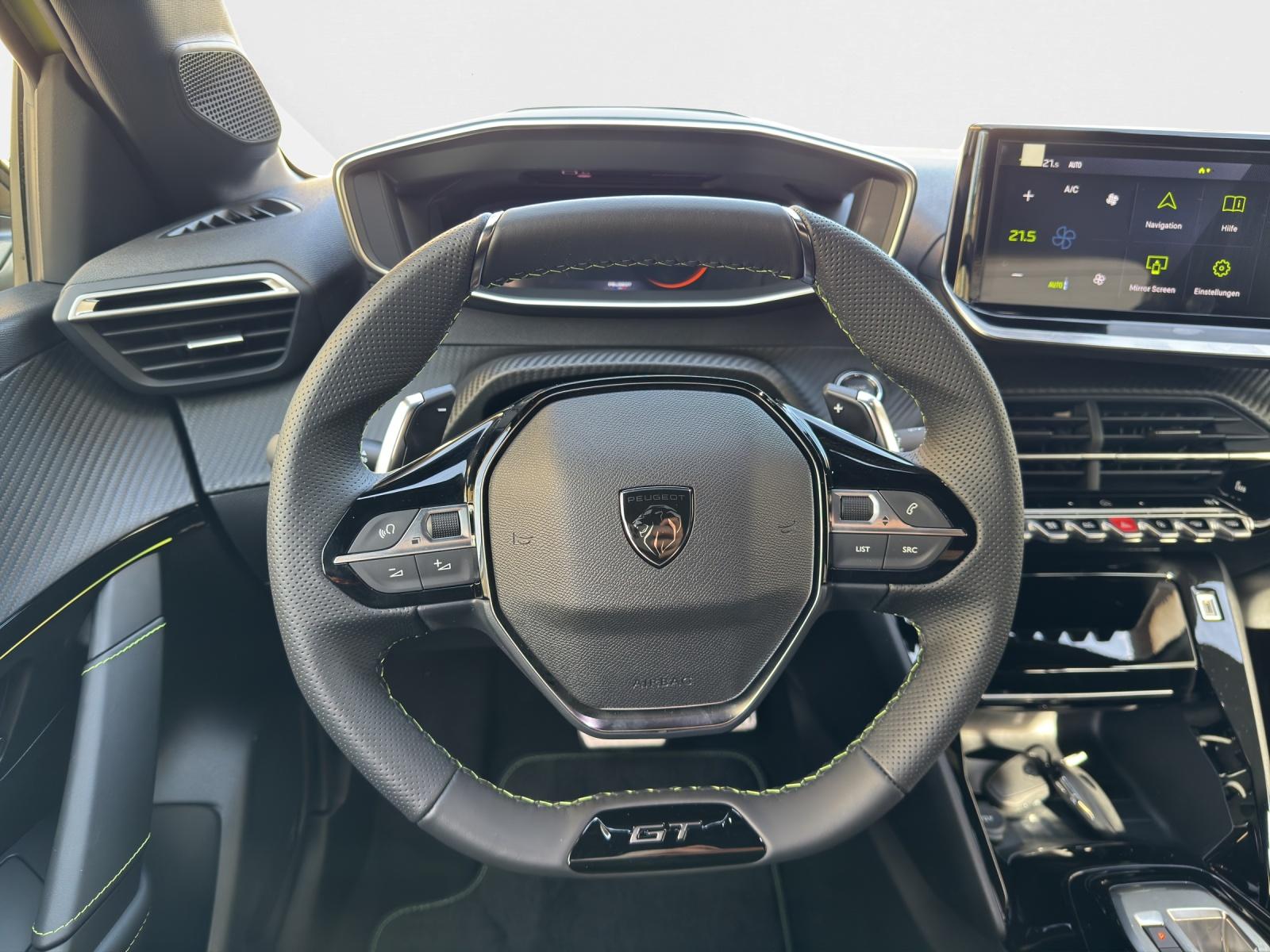 PEUGEOT 208 1.2 Hybrid GT-image-9