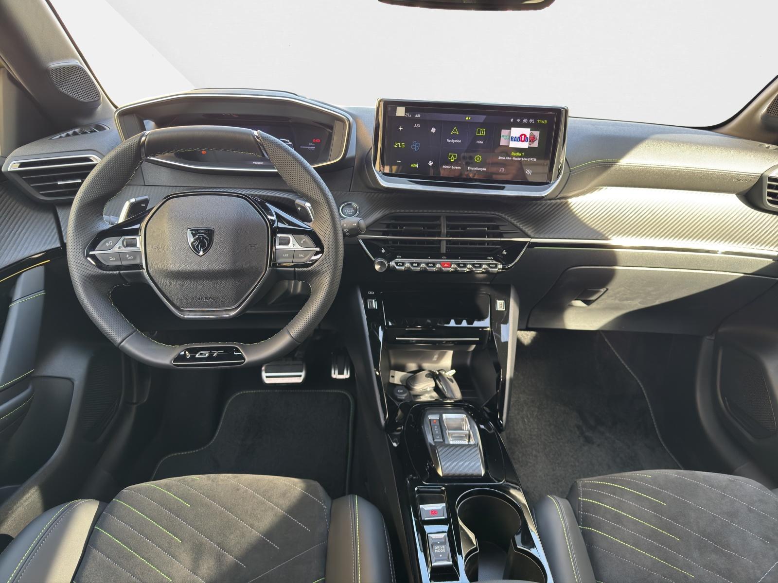 PEUGEOT 208 1.2 Hybrid GT-image-11