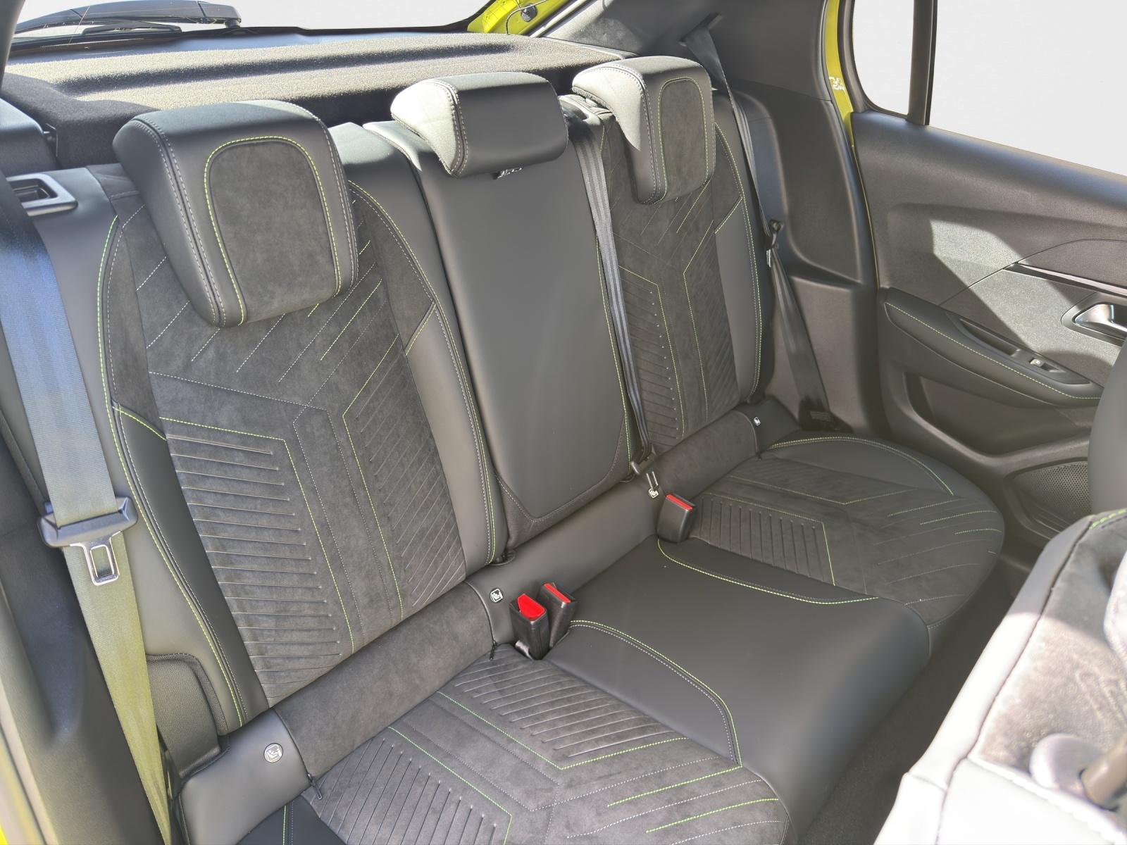 PEUGEOT 208 1.2 Hybrid GT-image-14