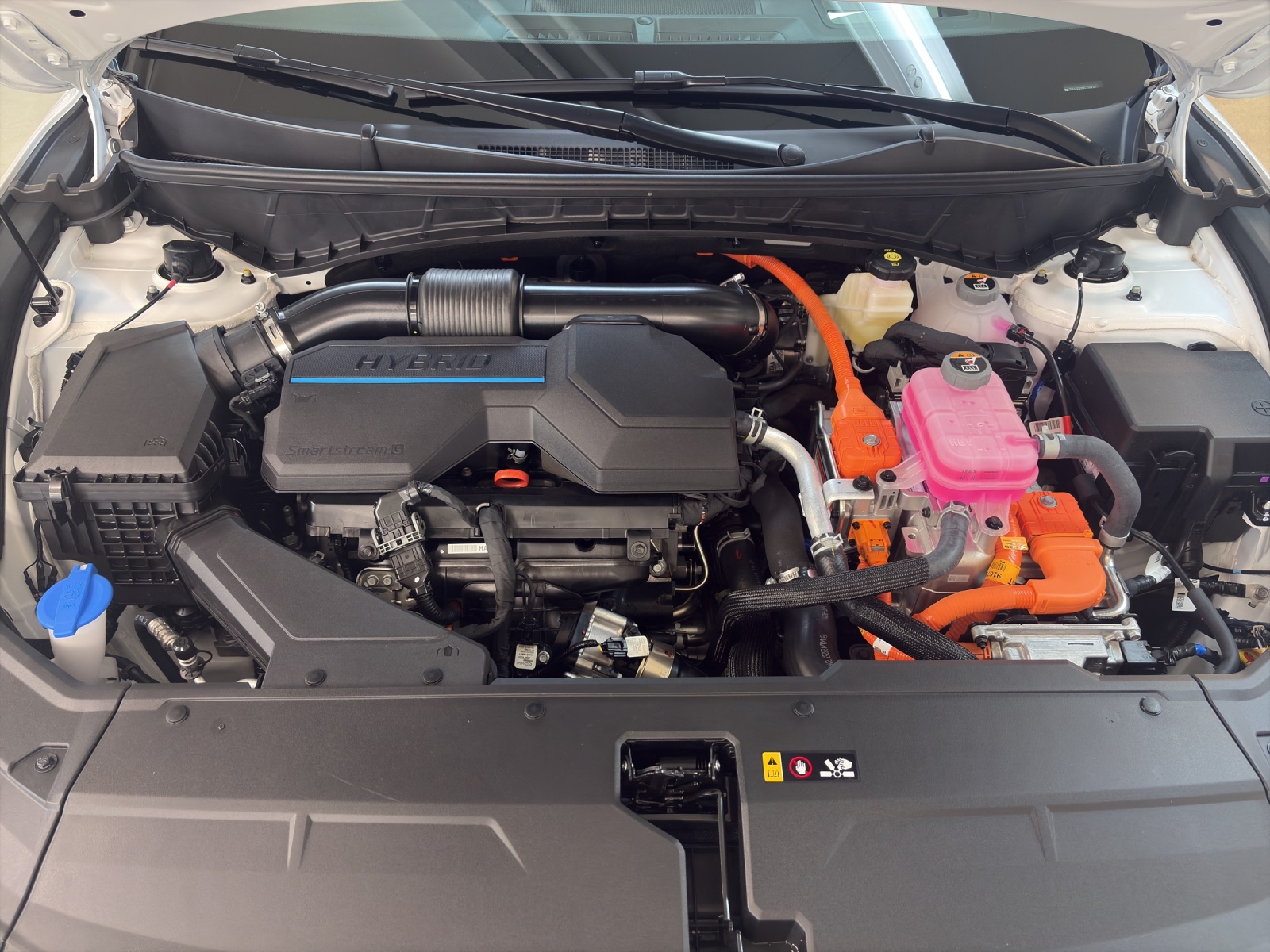 HYUNDAI Tucson 1.6 TGDI HEV Vertex Swiss Edition 4WD-image-18
