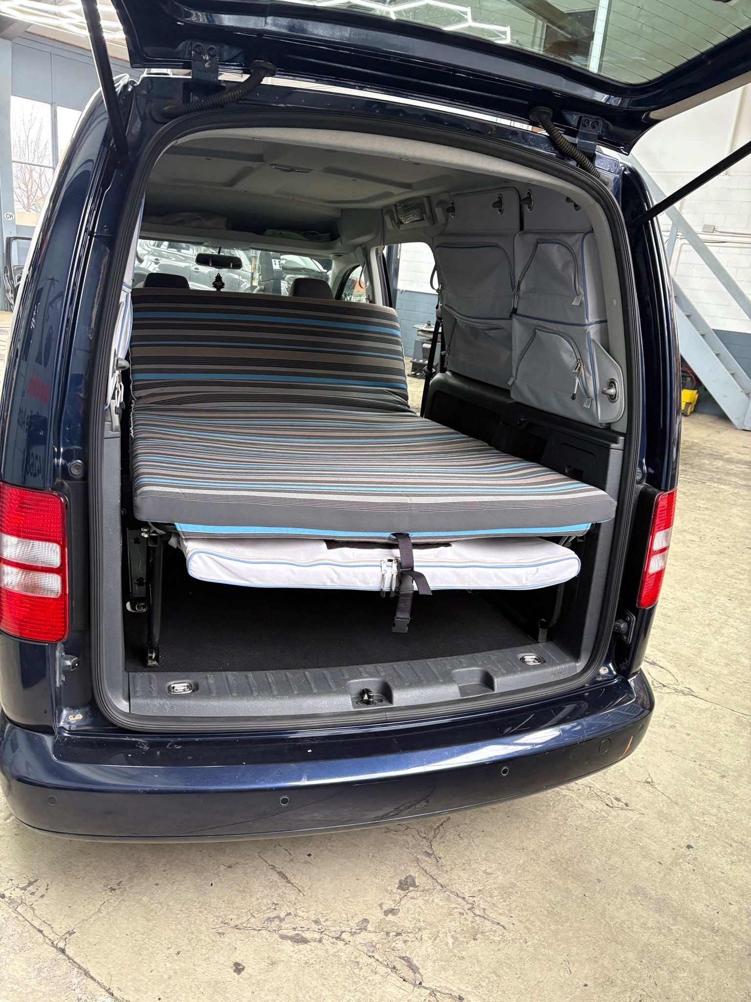 VW CaddyMaxi Family Tramper 1.6 TDI BlueMotion-image-10