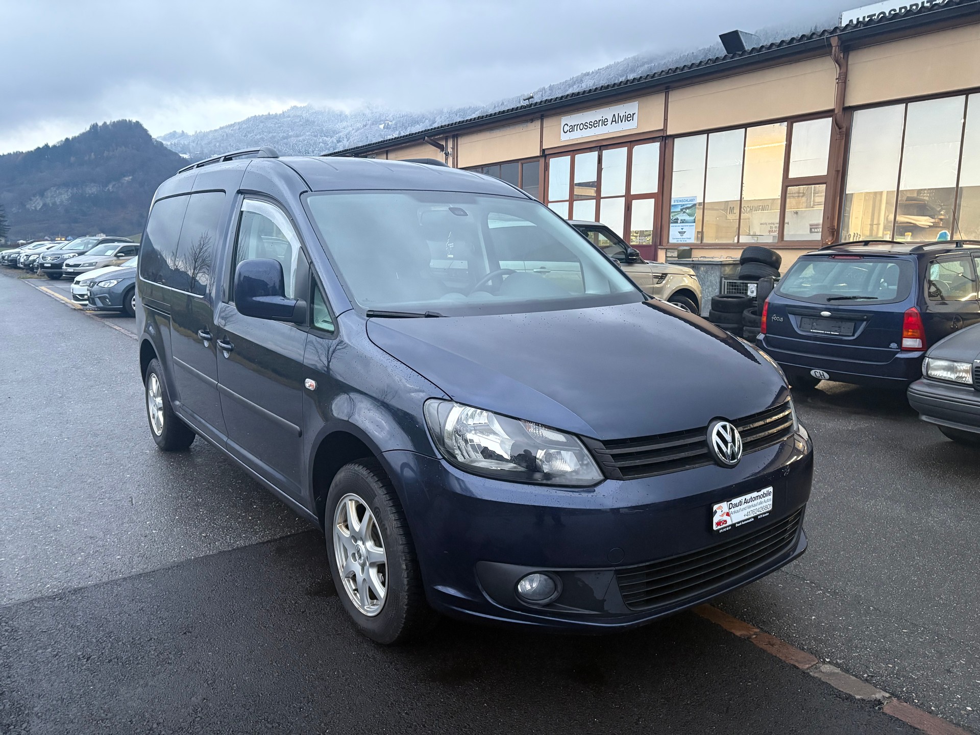 VW CaddyMaxi Family Tramper 1.6 TDI BlueMotion-image-1