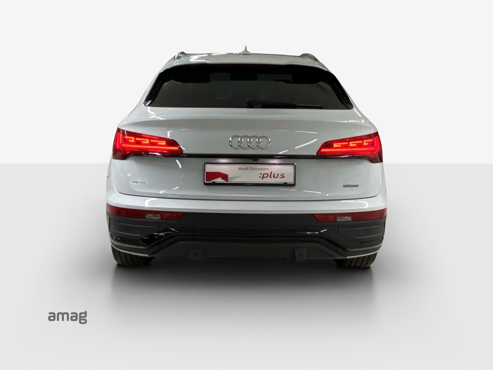 AUDI Q5 Sportback 40 TDI Blackedition quattro S-tronic-image-3