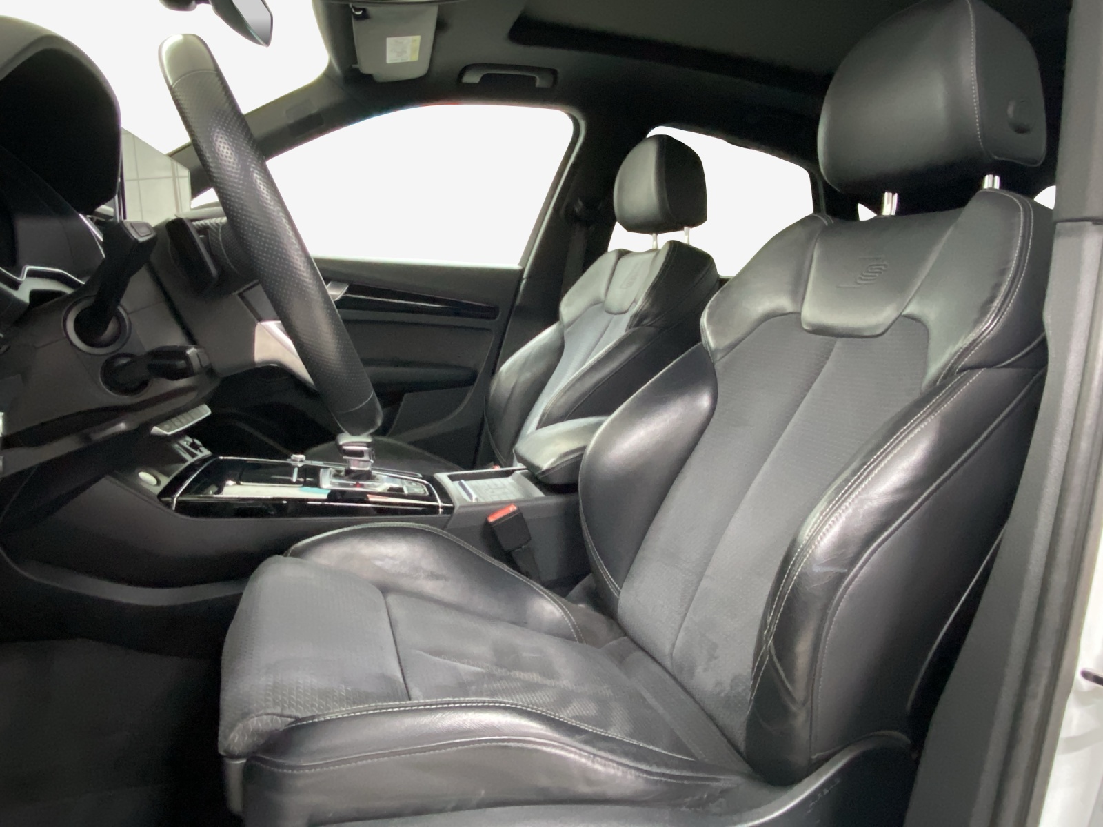 AUDI Q5 Sportback 40 TDI Blackedition quattro S-tronic-image-7
