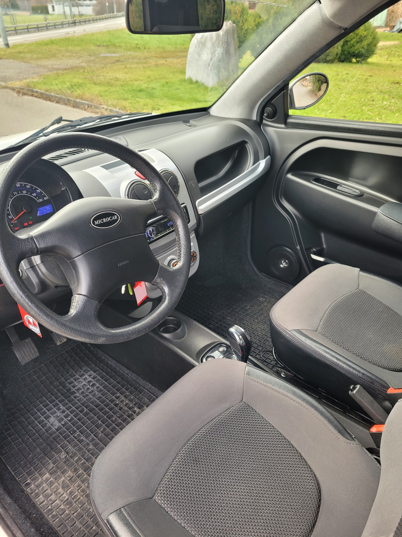 MICROCAR M.Go-image-10