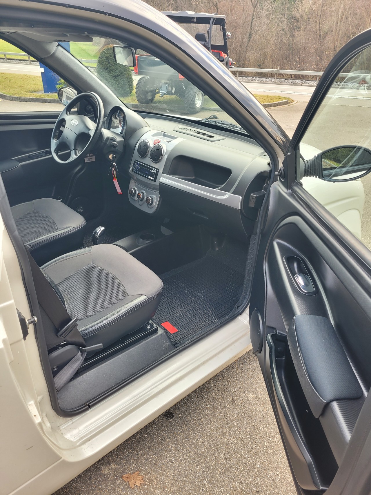MICROCAR M.Go-image-8