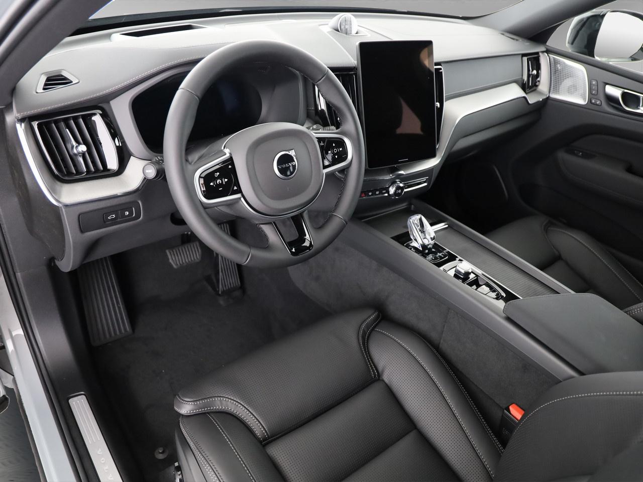 VOLVO XC60 2.0 T8 TE Black Edition eAWD-image-6