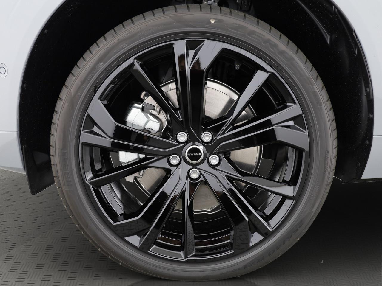 VOLVO XC60 2.0 T8 TE Black Edition eAWD-image-5