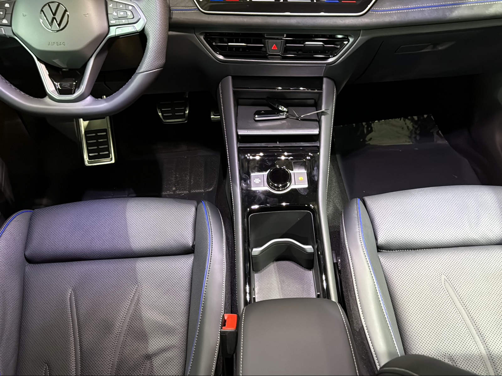 VW Tayron 1.5 TSI evo2 eHybrid R-Line DSG-image-11