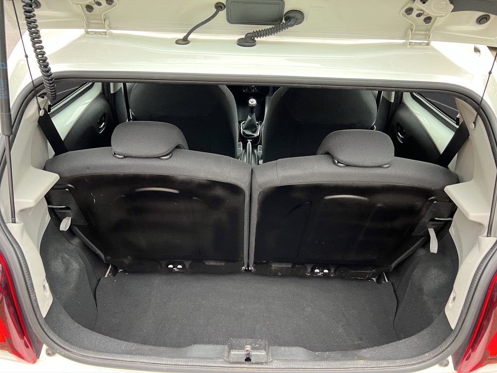 PEUGEOT 108 1.2 VTi Allure-image-15