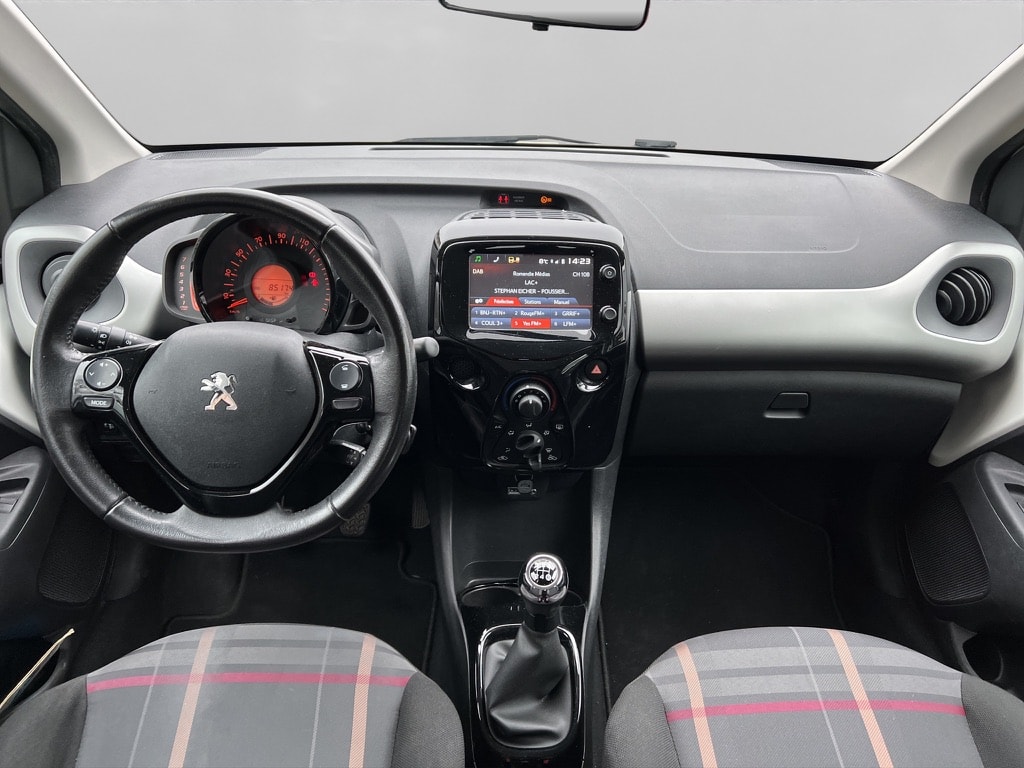 PEUGEOT 108 1.2 VTi Allure-image-10