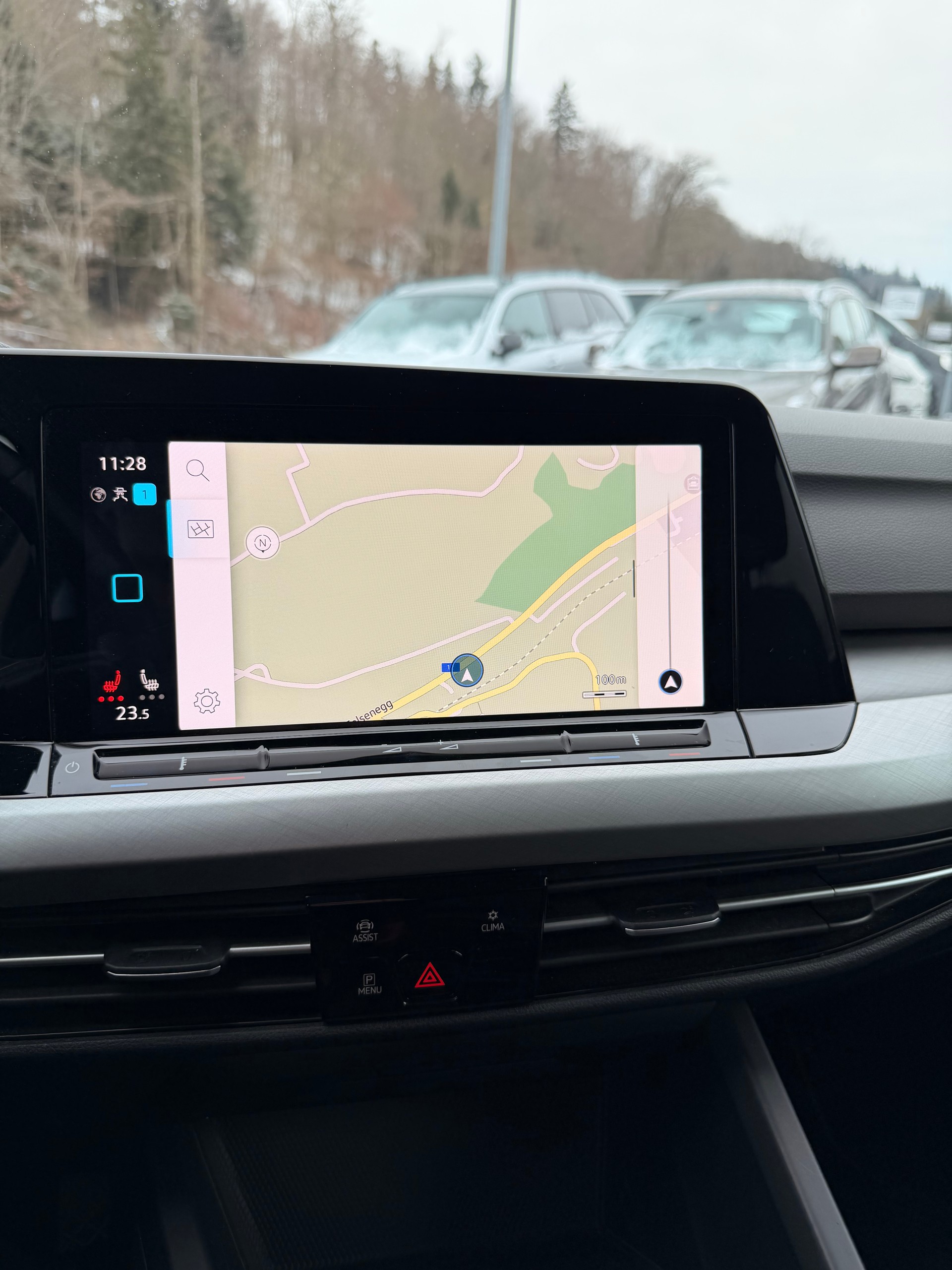 VW Golf Variant 1.0 eTSI mHEV Life DSG-image-13