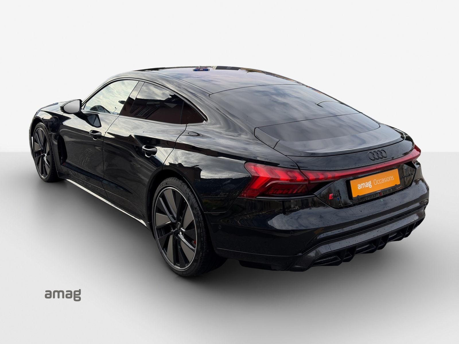 AUDI RS e-tron GT quattro-image-2