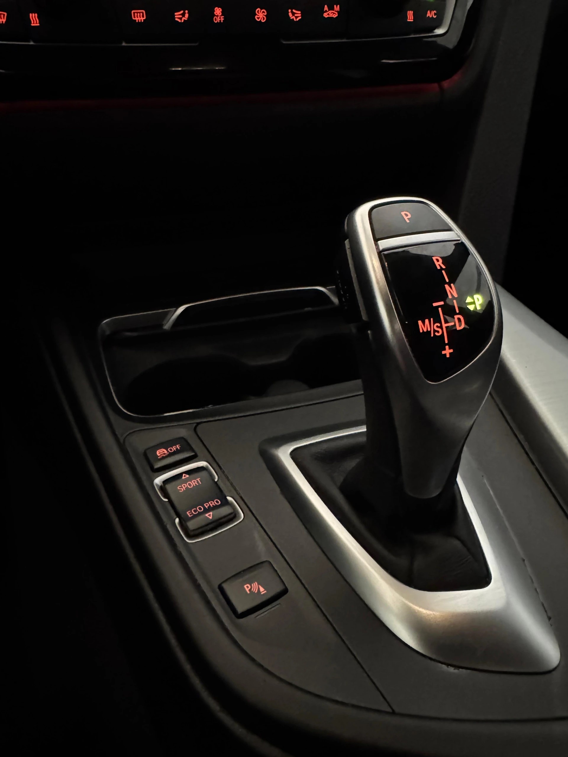 BMW 330d xDrive SAG Gran Turismo-image-11