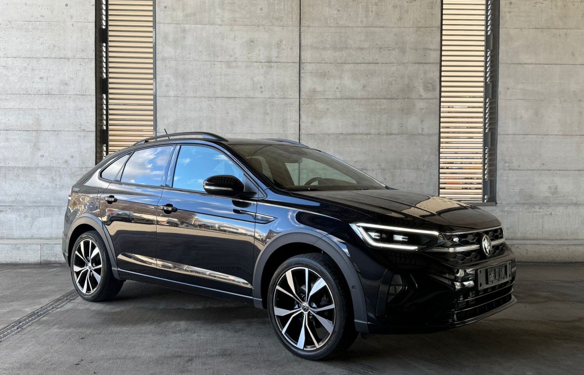 VW Taigo 1.0 TSI R-Line DSG-image-2