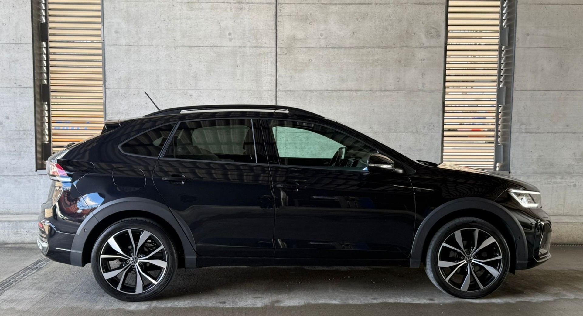 VW Taigo 1.0 TSI R-Line DSG-image-3