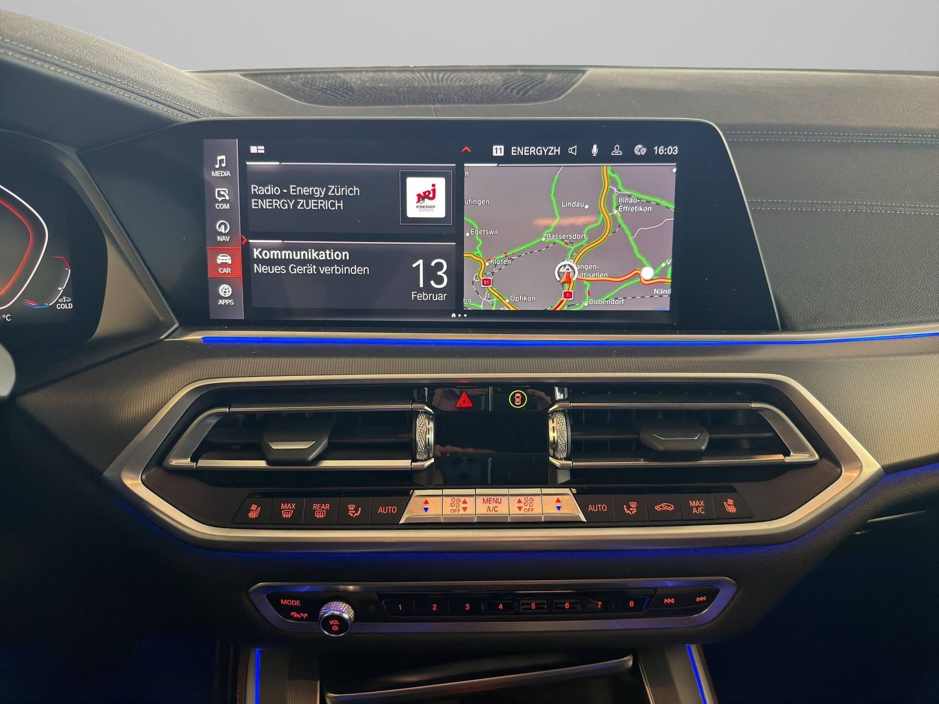 BMW X5 xDrive M50d-image-14