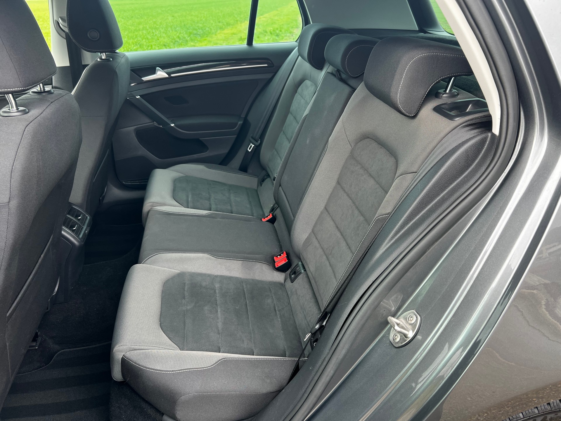 VW Golf 1.0 Tsi R-line-image-12