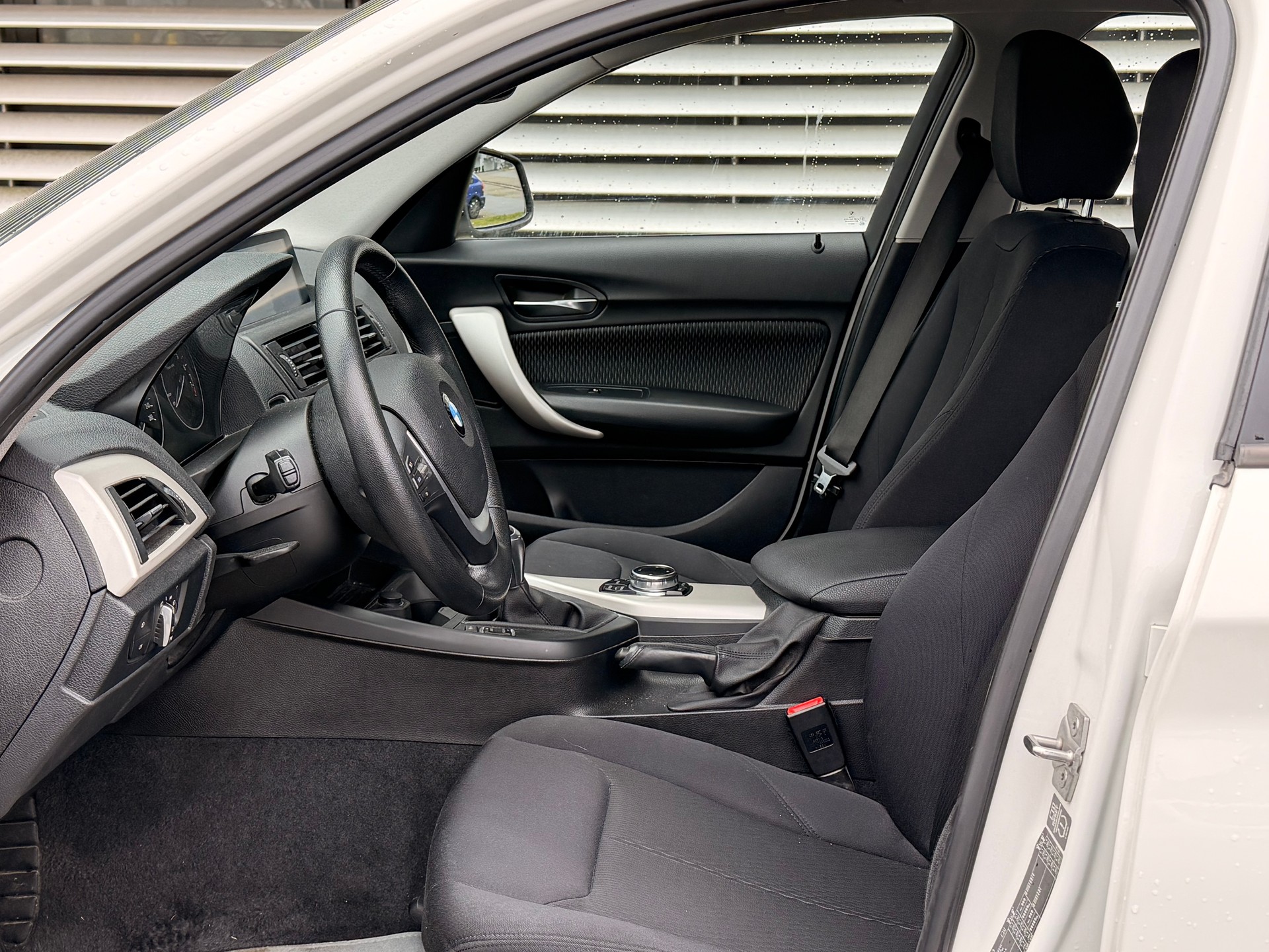BMW 116i Sport Line-image-10