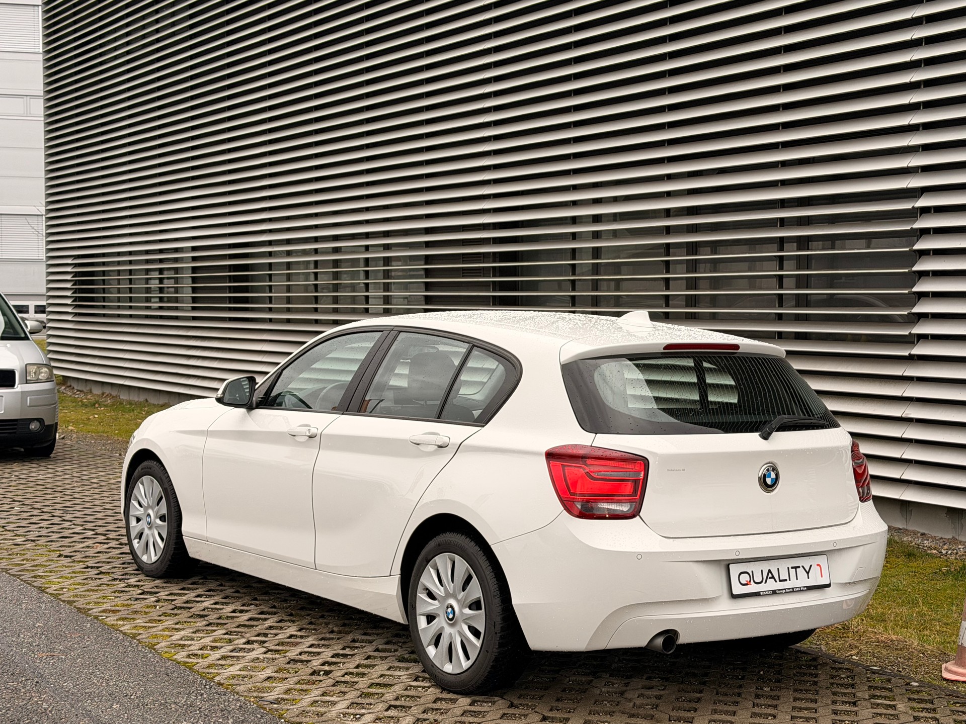 BMW 116i Sport Line-image-3