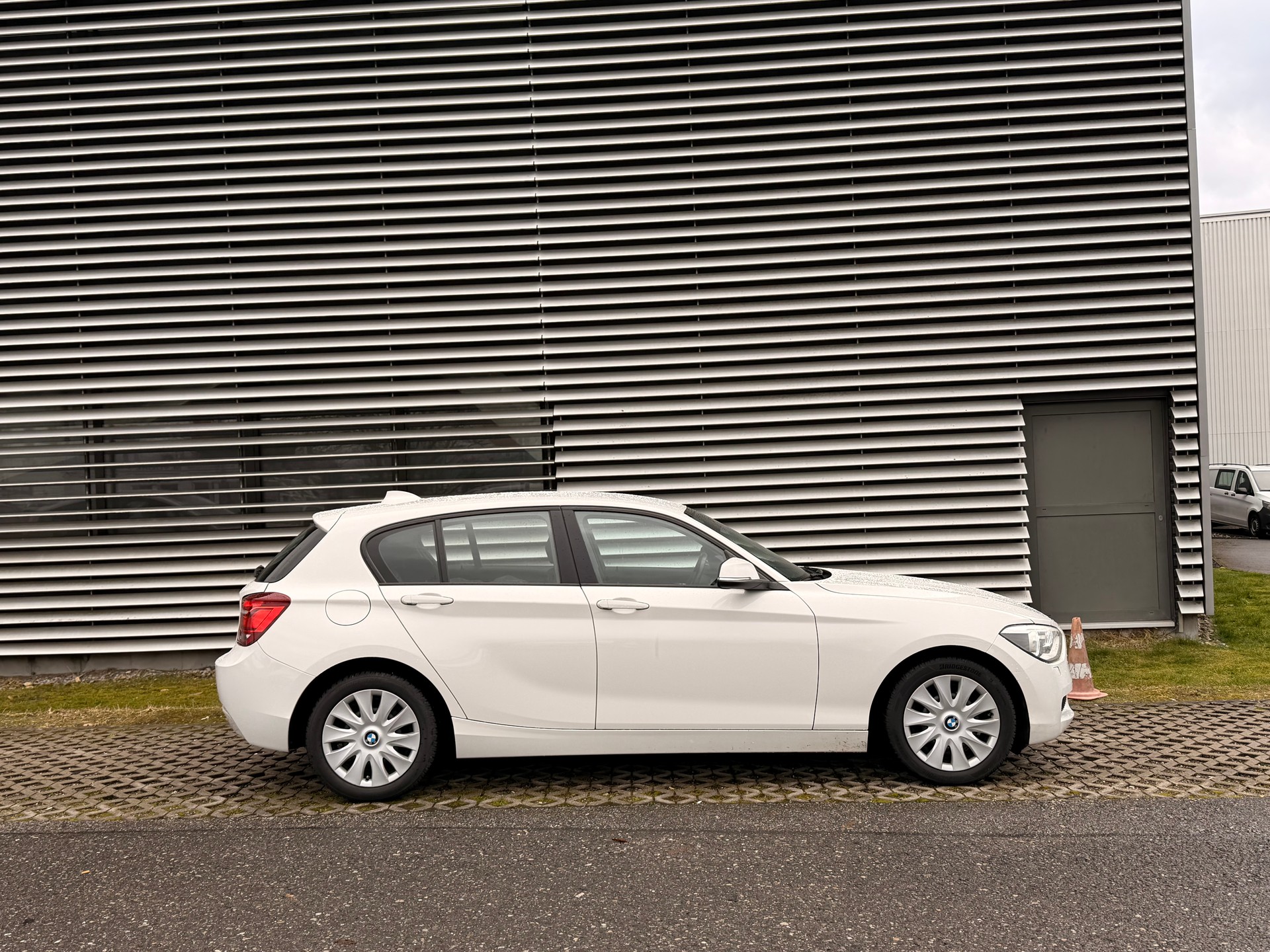 BMW 116i Sport Line-image-6
