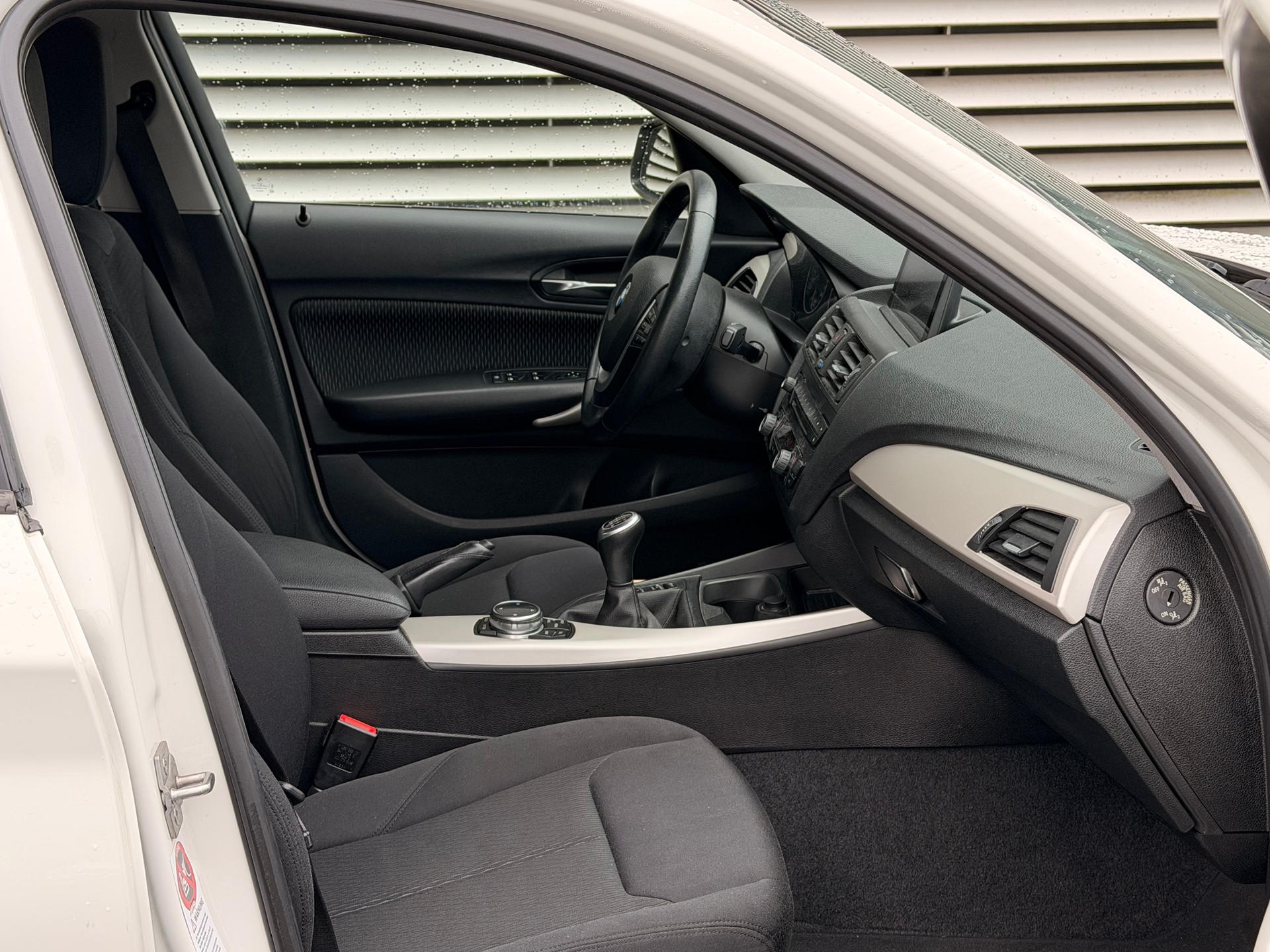 BMW 116i Sport Line-image-9