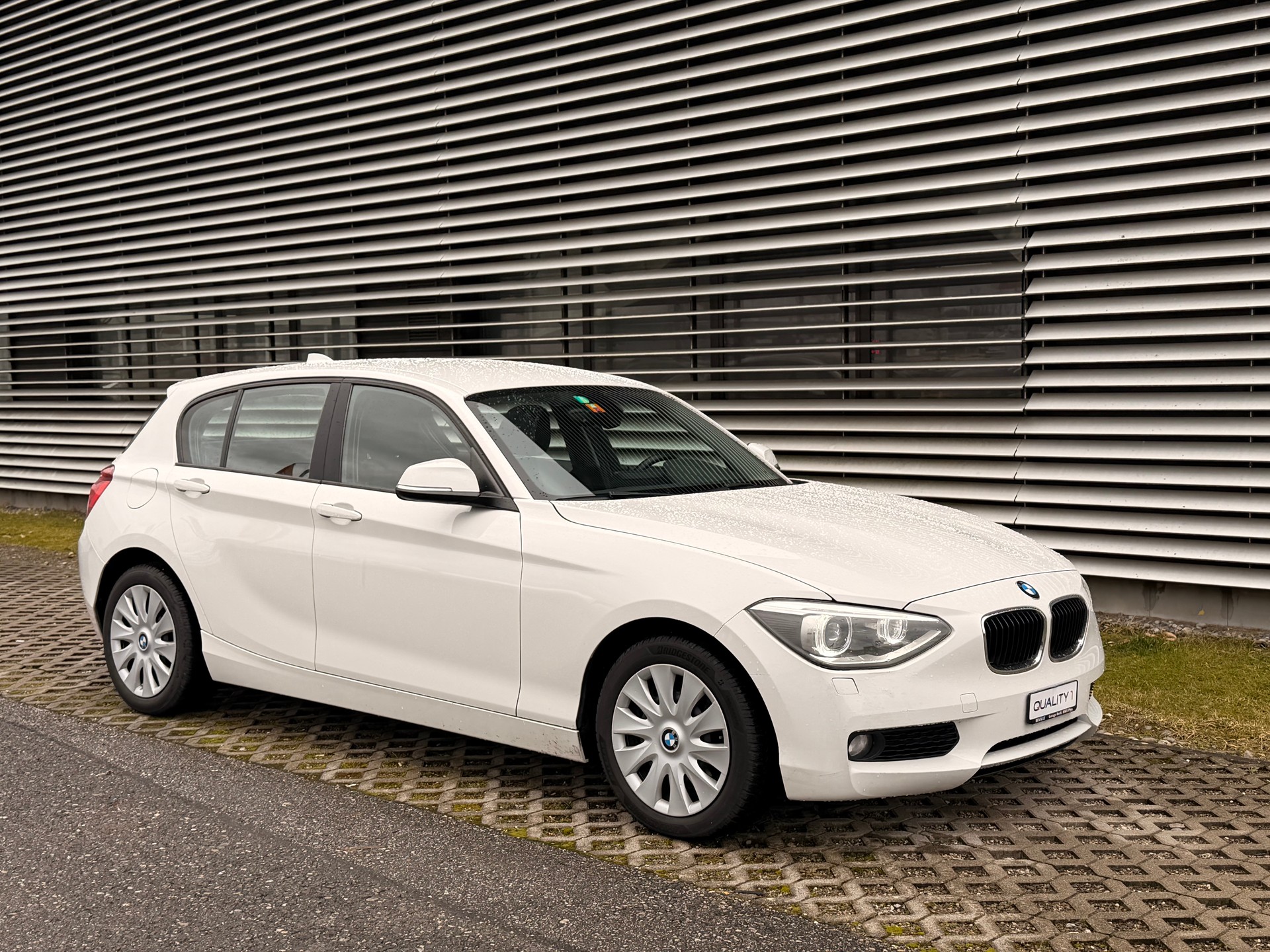 BMW 116i Sport Line-image-4