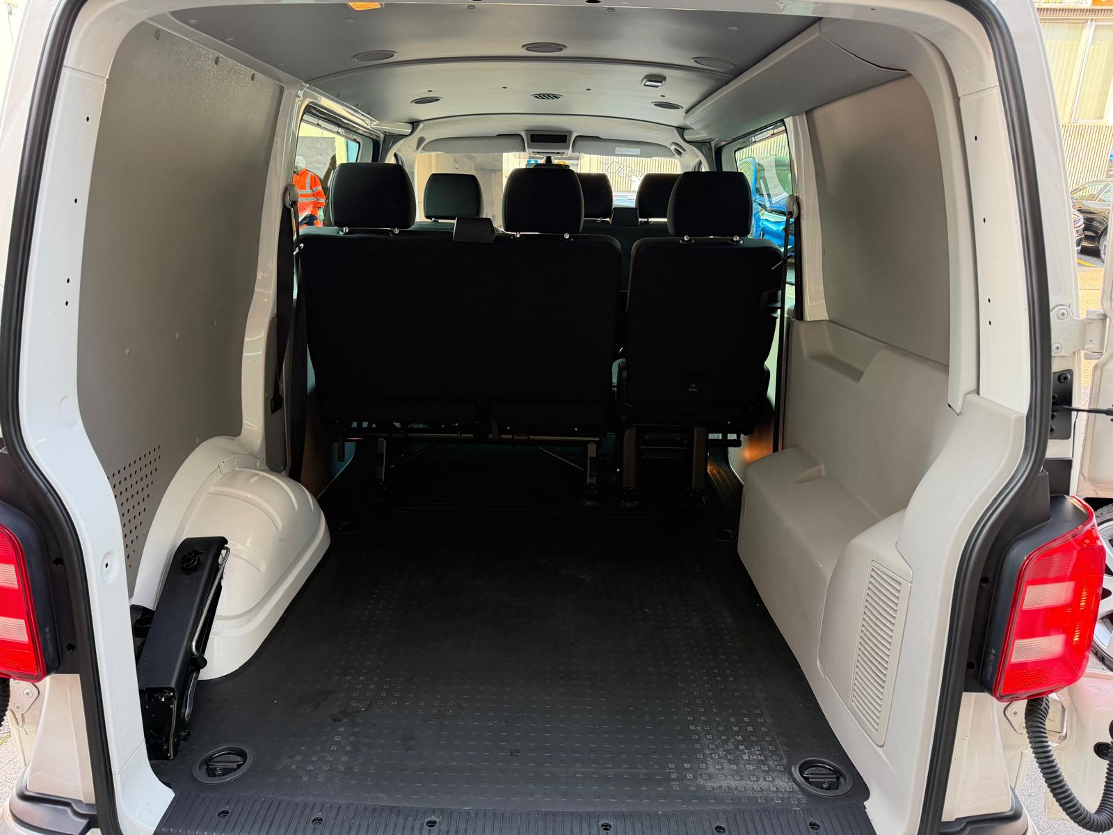 VW T6 2.0 Bi-TDI 4Motion DSG-image-9