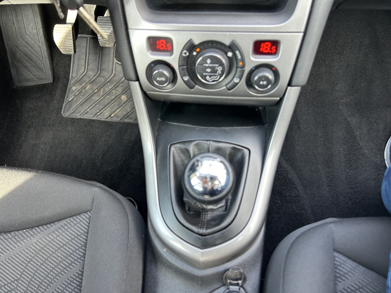 PEUGEOT 308 1.6 HDI Access-image-11