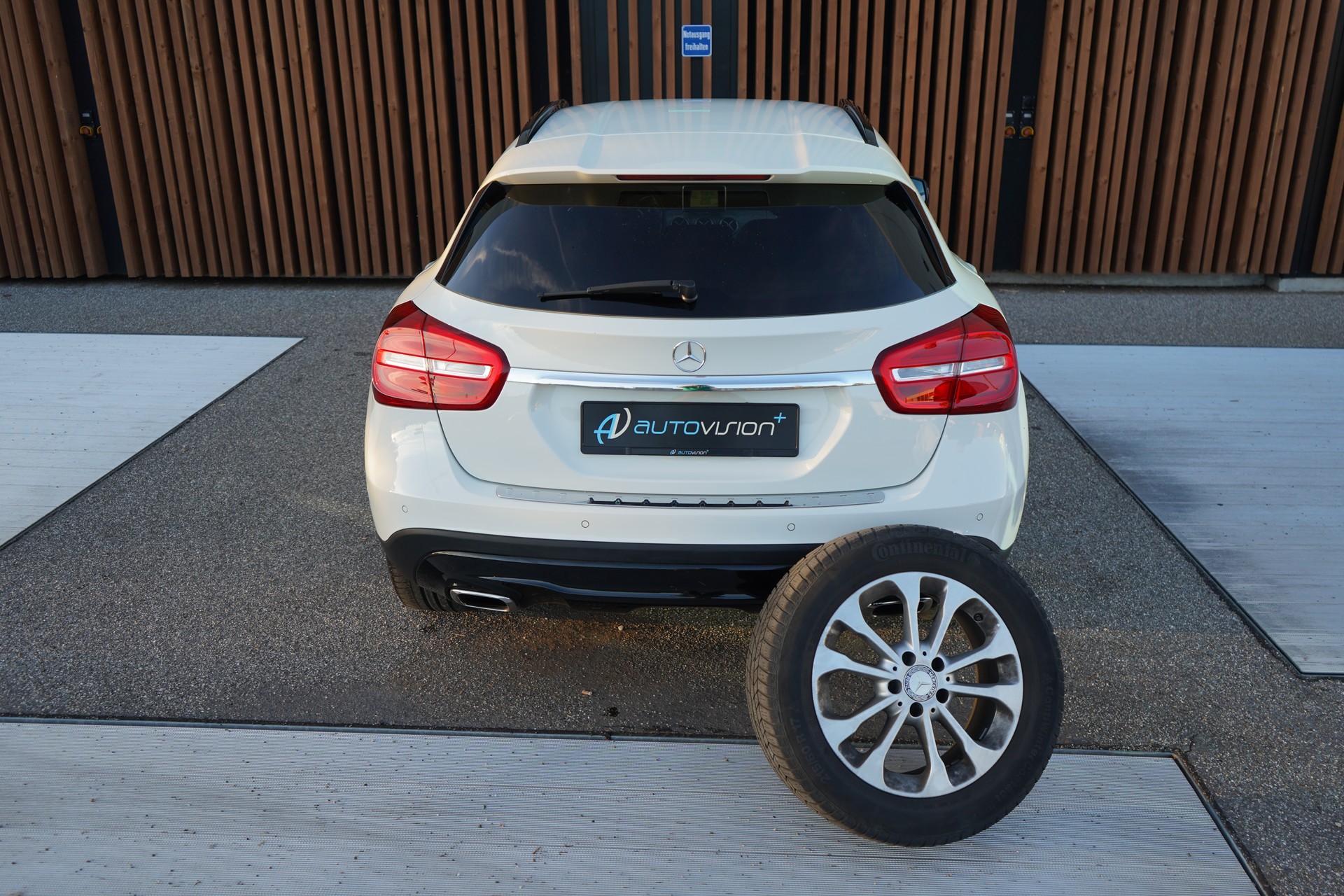 MERCEDES-BENZ GLA 220 CDI URBAN NIGHT 4MATIC 7G-DCT l 170 PS-image-19