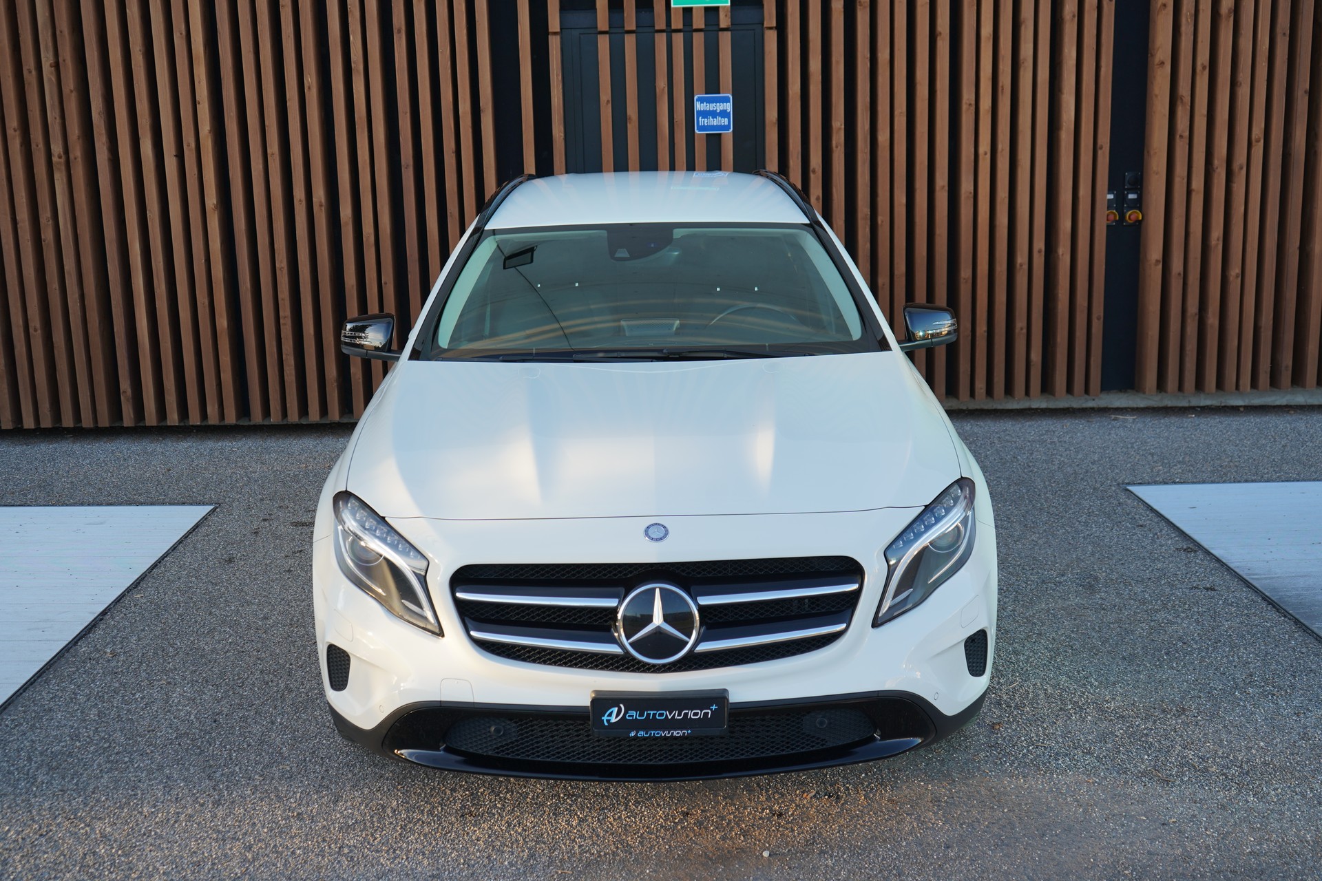 MERCEDES-BENZ GLA 220 CDI URBAN NIGHT 4MATIC 7G-DCT l 170 PS-image-13