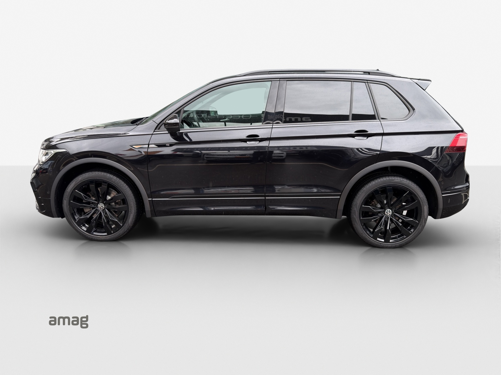 VW Tiguan 2.0TSI R-Line 4Motion DSG-image-1