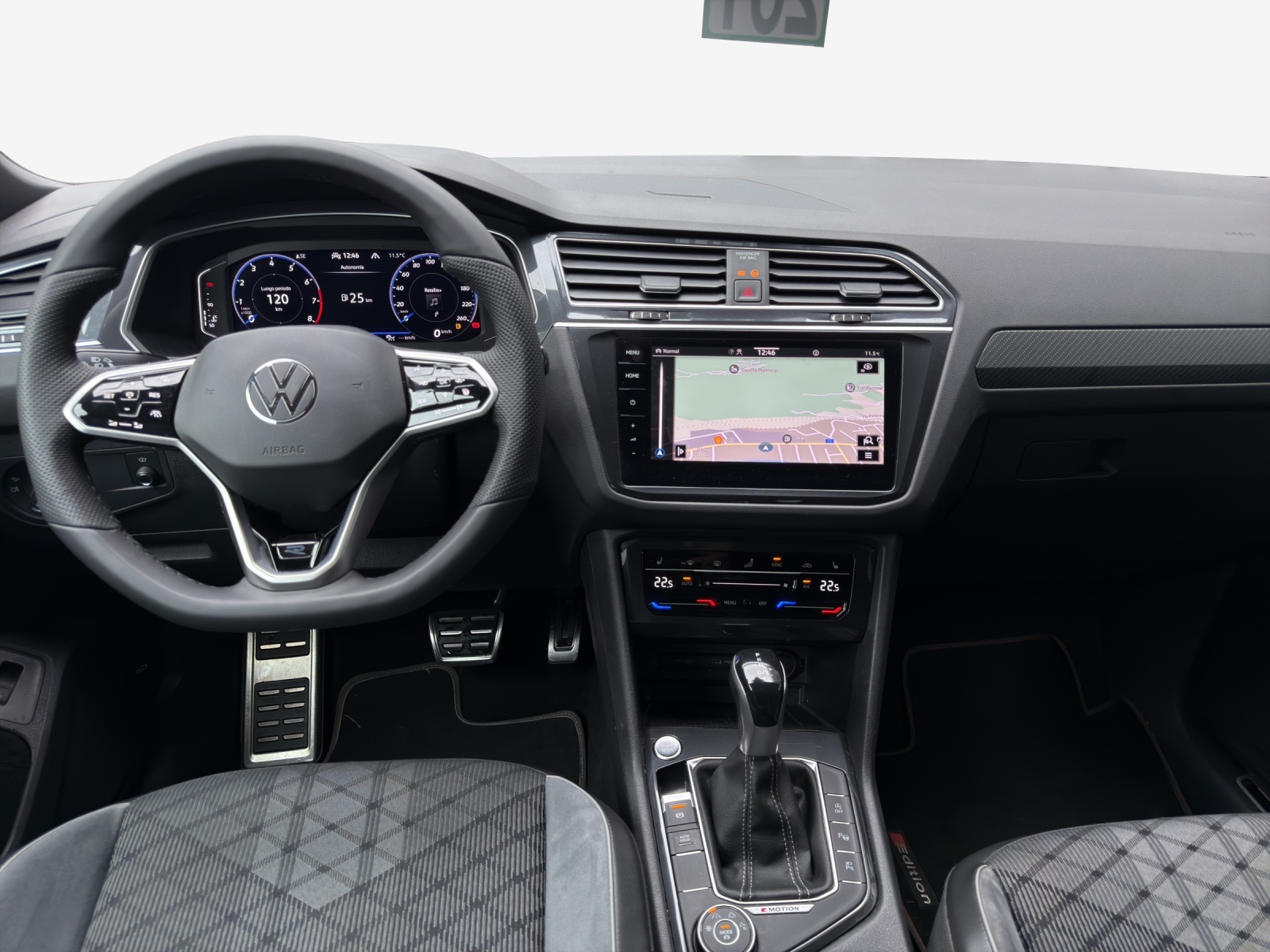 VW Tiguan 2.0TSI R-Line 4Motion DSG-image-8