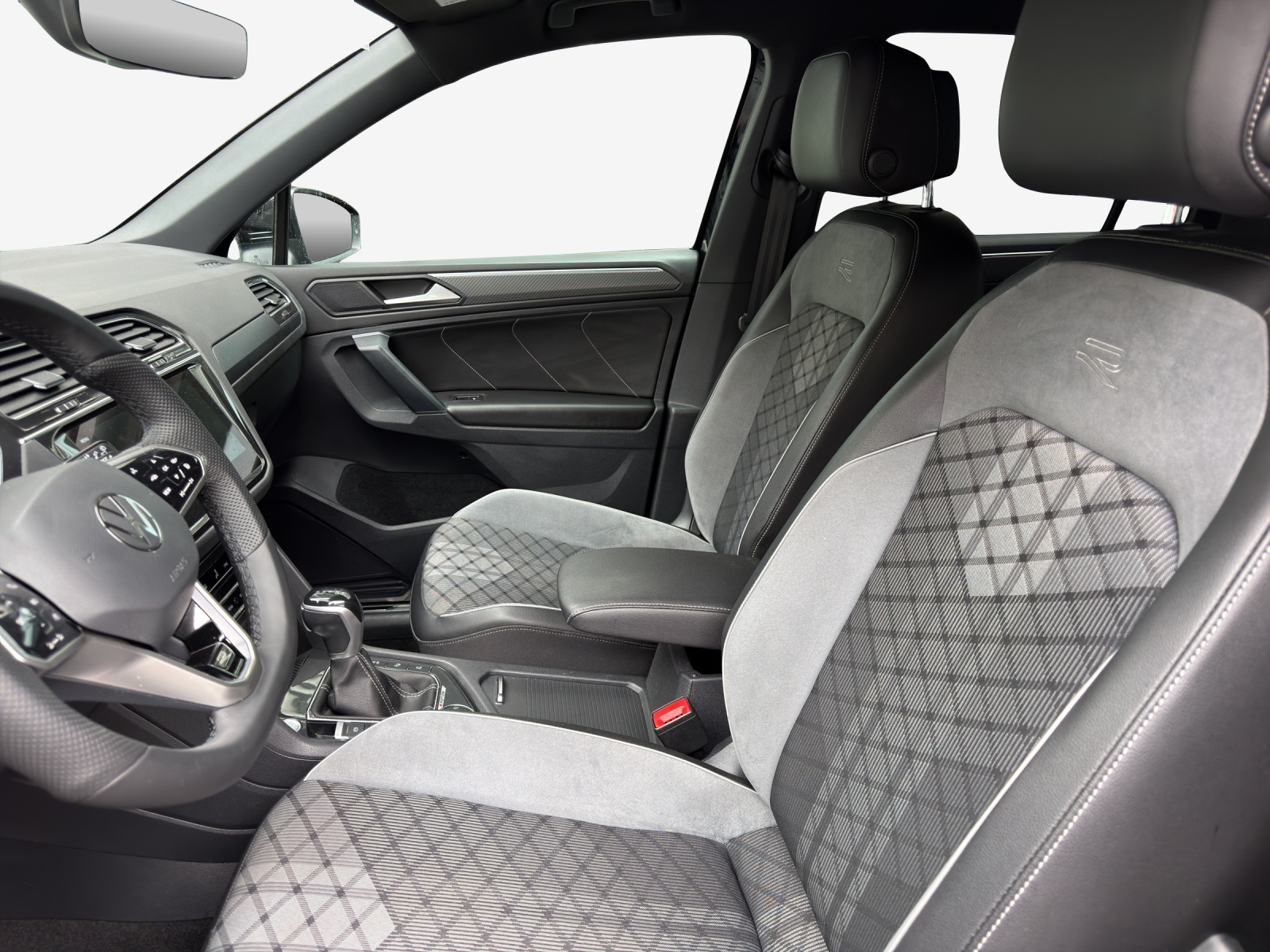 VW Tiguan 2.0TSI R-Line 4Motion DSG-image-7