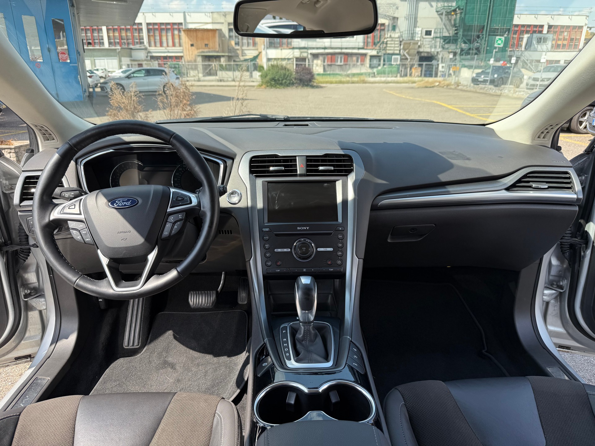 FORD Mondeo 2.0 TDCi Titanium AWD PowerShift-image-3