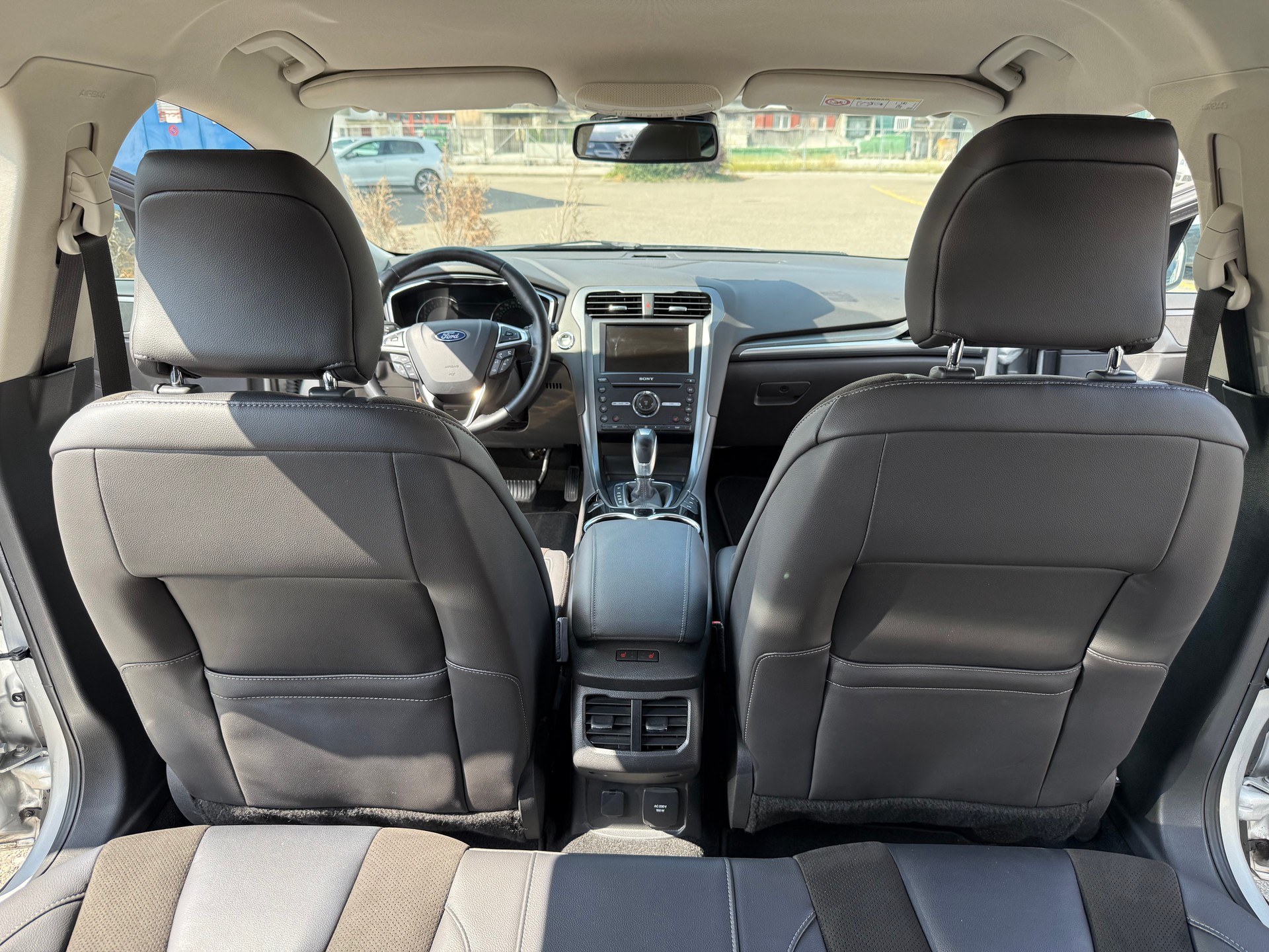 FORD Mondeo 2.0 TDCi Titanium AWD PowerShift-image-4