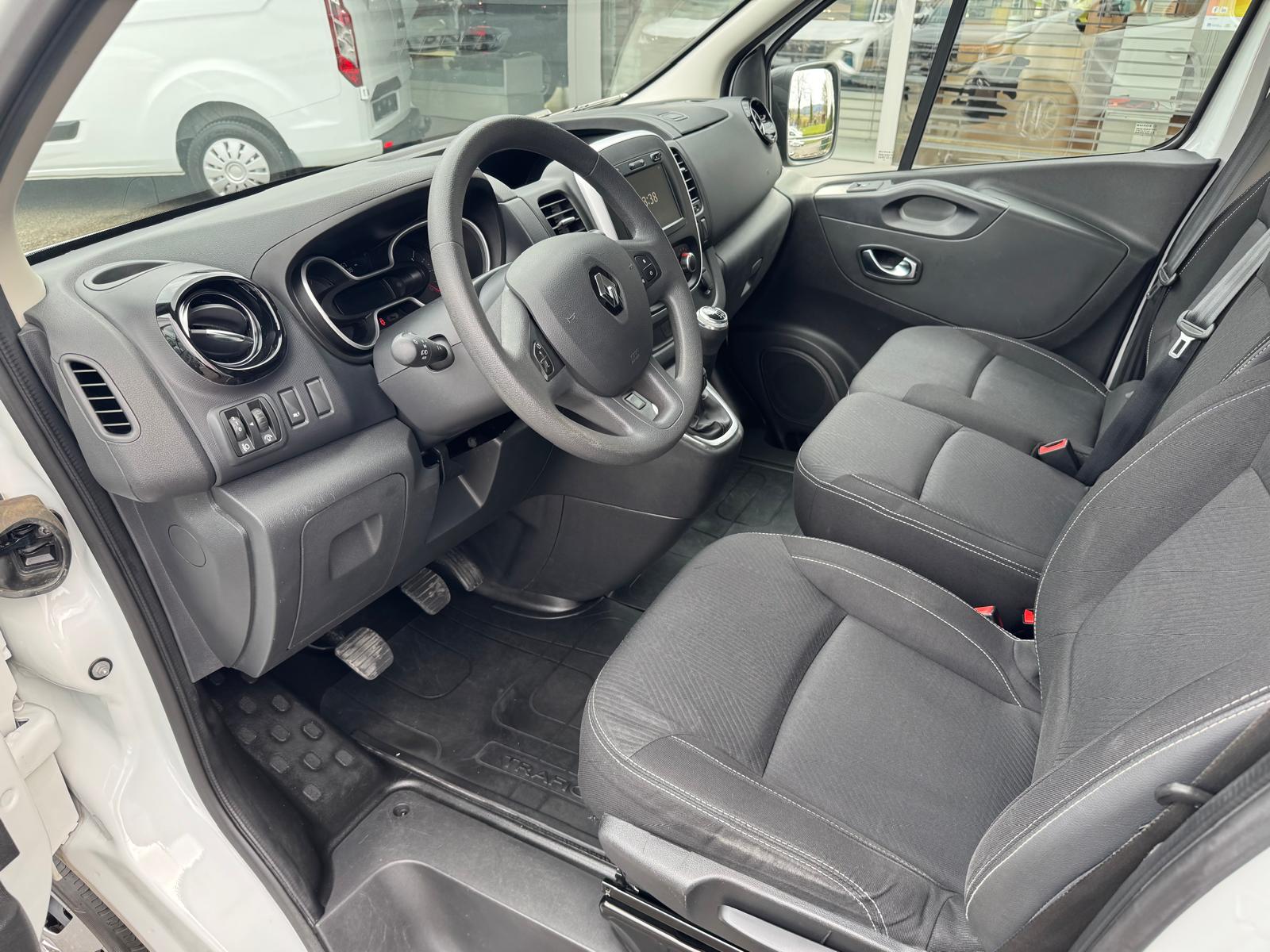 RENAULT Trafic Ene dCi120 2.0 Bus L1H1-image-1