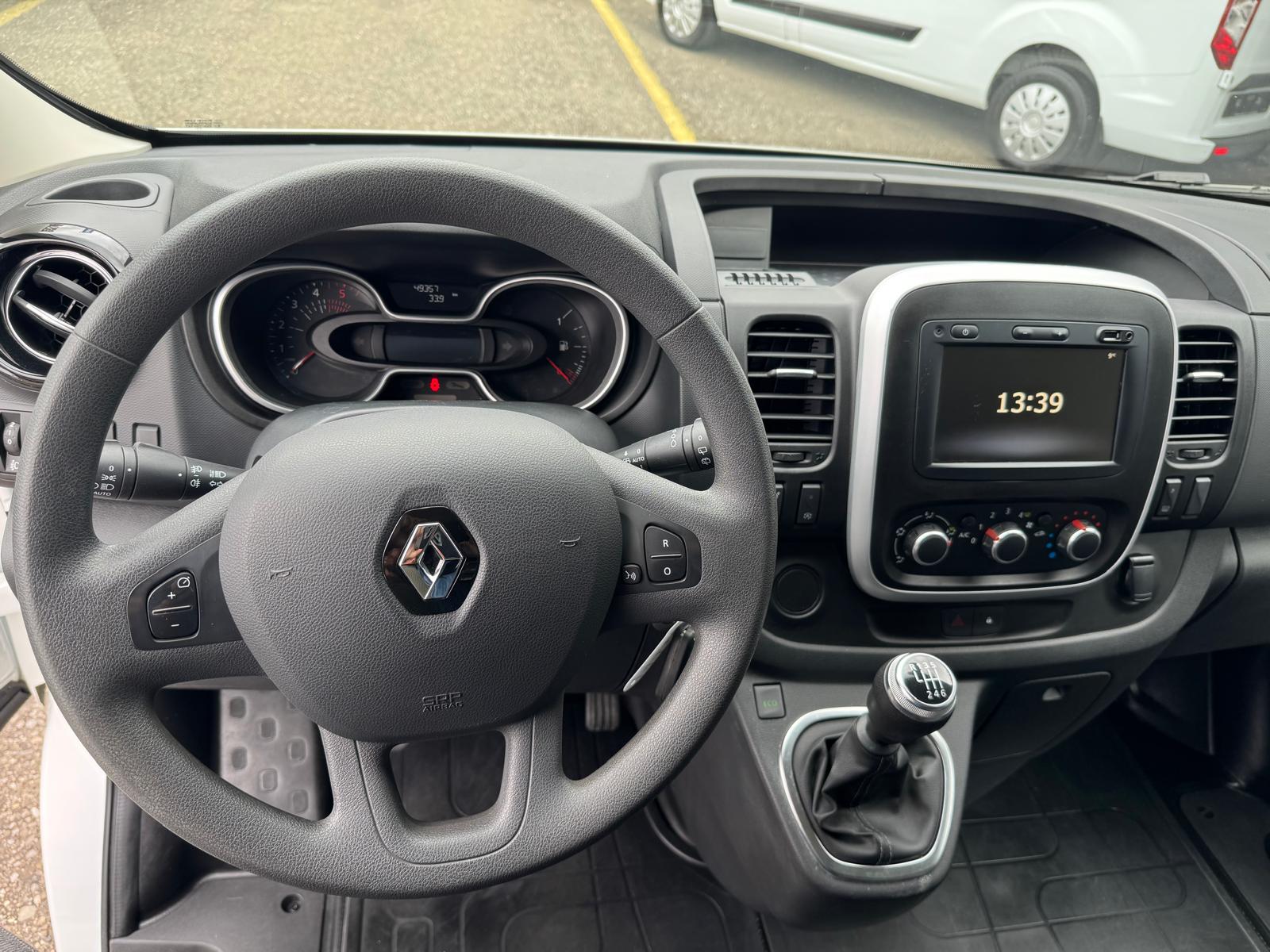 RENAULT Trafic Ene dCi120 2.0 Bus L1H1-image-2