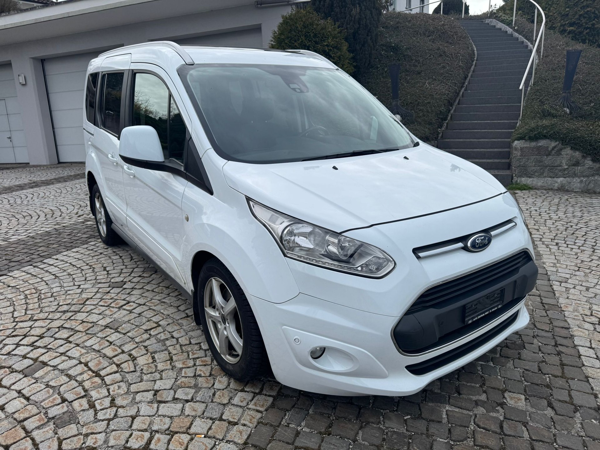 FORD Tourneo Connect 1.5 TDCi Titanium Powershift