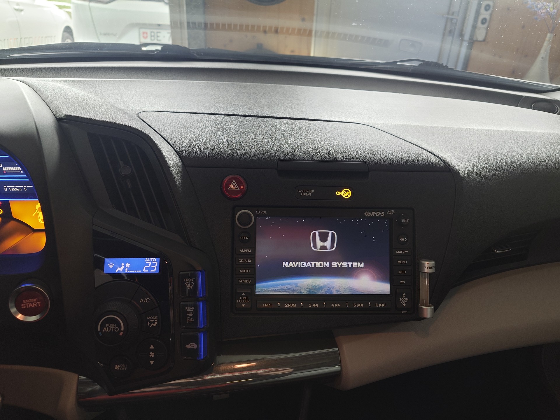 HONDA CR-Z 1.5i Hybrid GT Plus-image-5