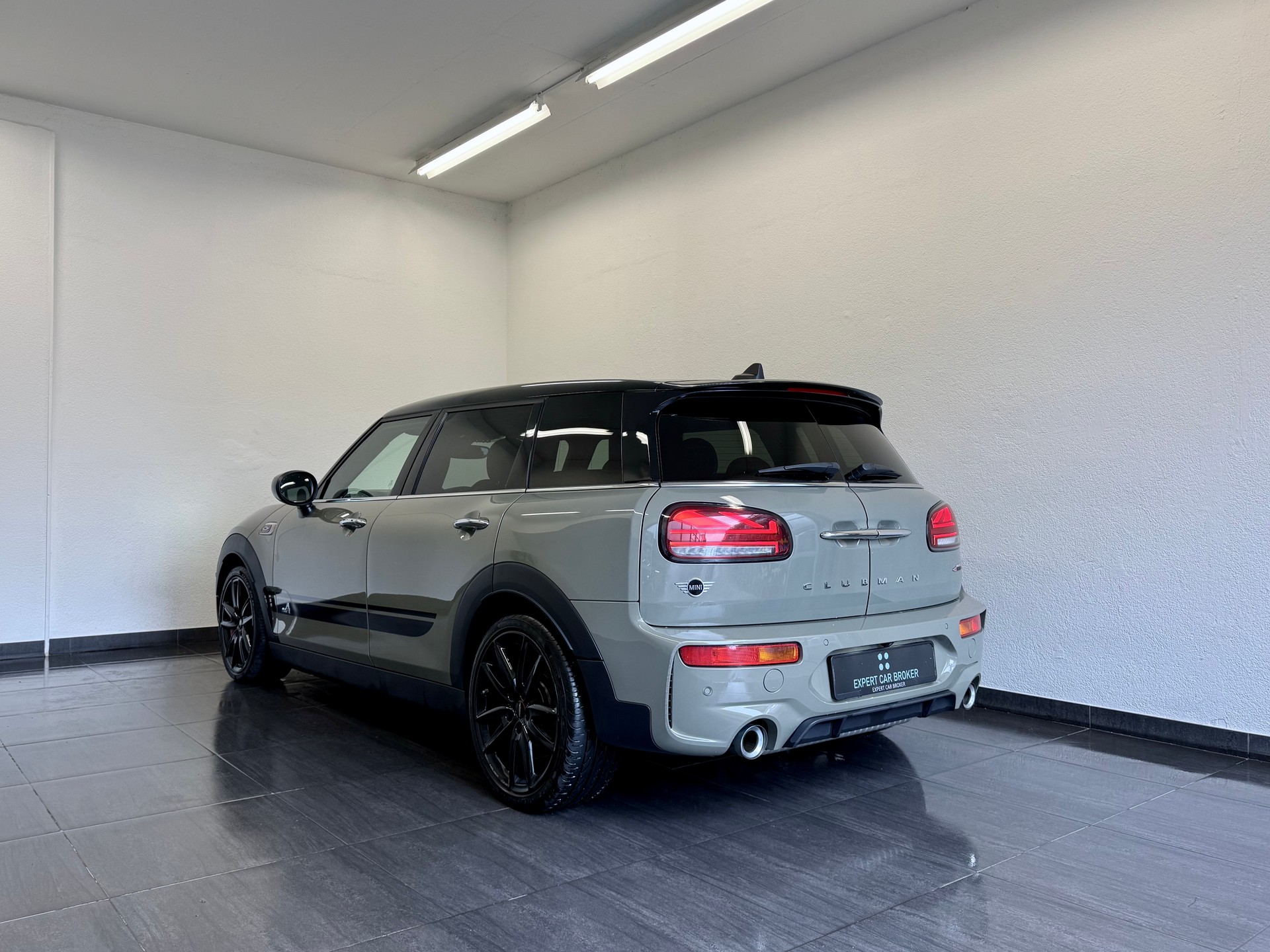 MINI Clubman Cooper John Cooper Works ALL4 Steptronic-image-9