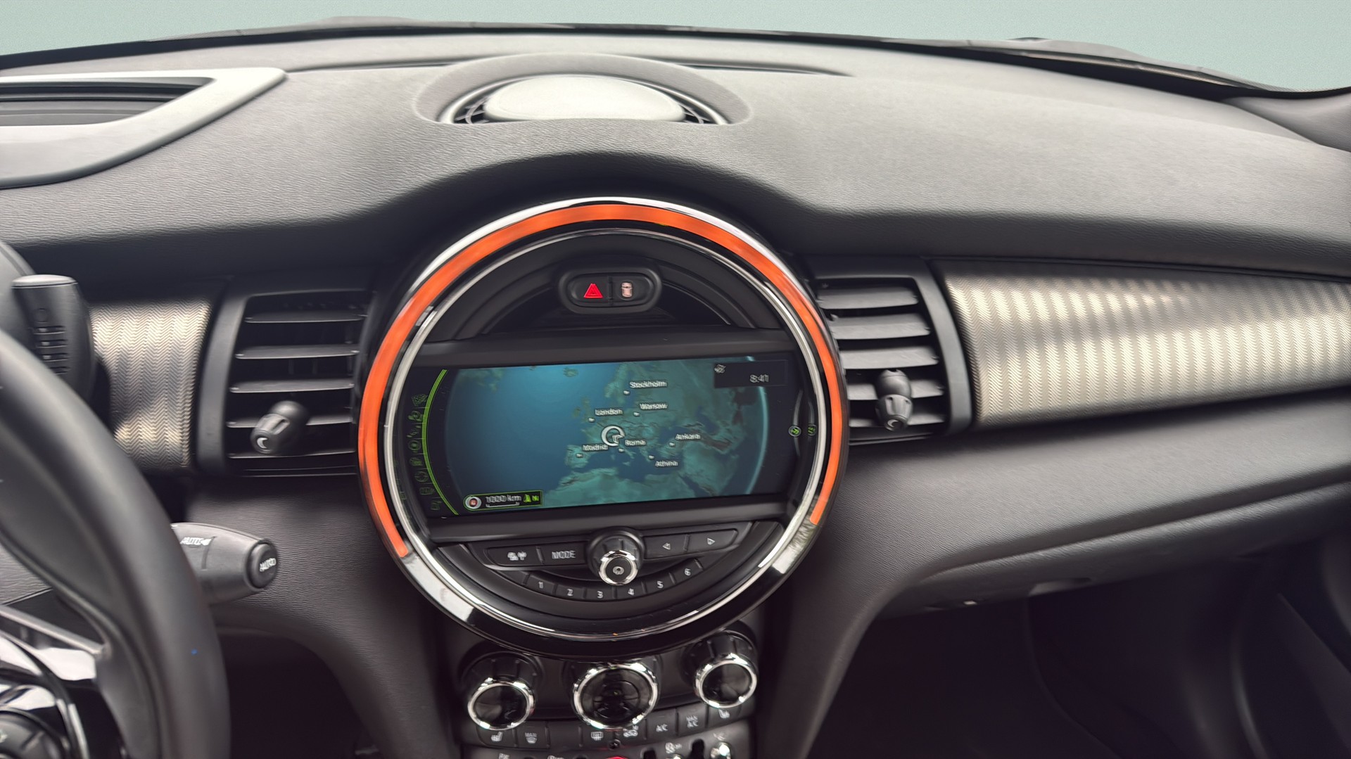 MINI Cooper Cabriolet Steptronic-image-13