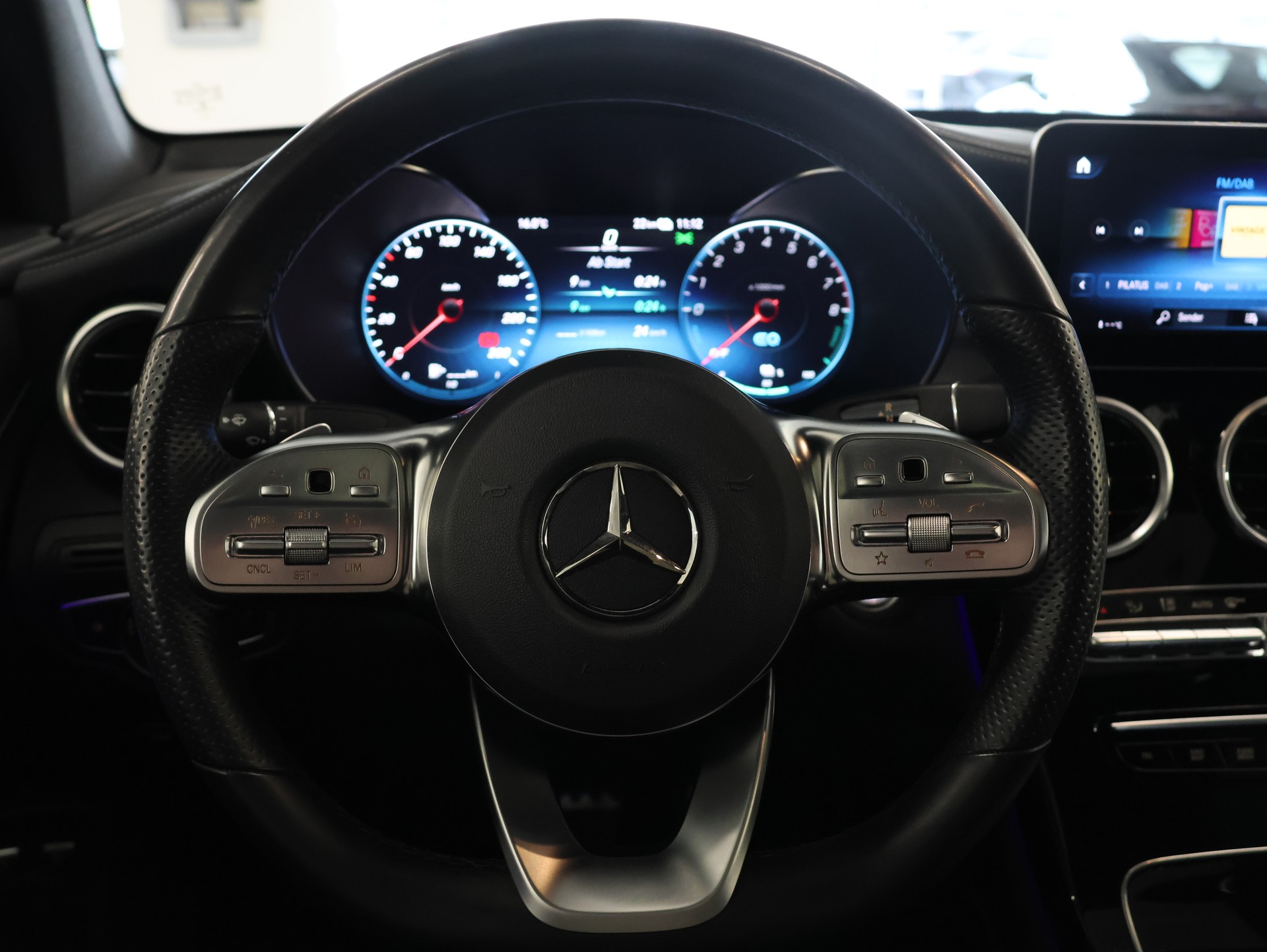MERCEDES-BENZ GLC Coupé 300 e AMG Line 9G-Tronic *Pano* *360° Kamera* *Burmester*-image-22