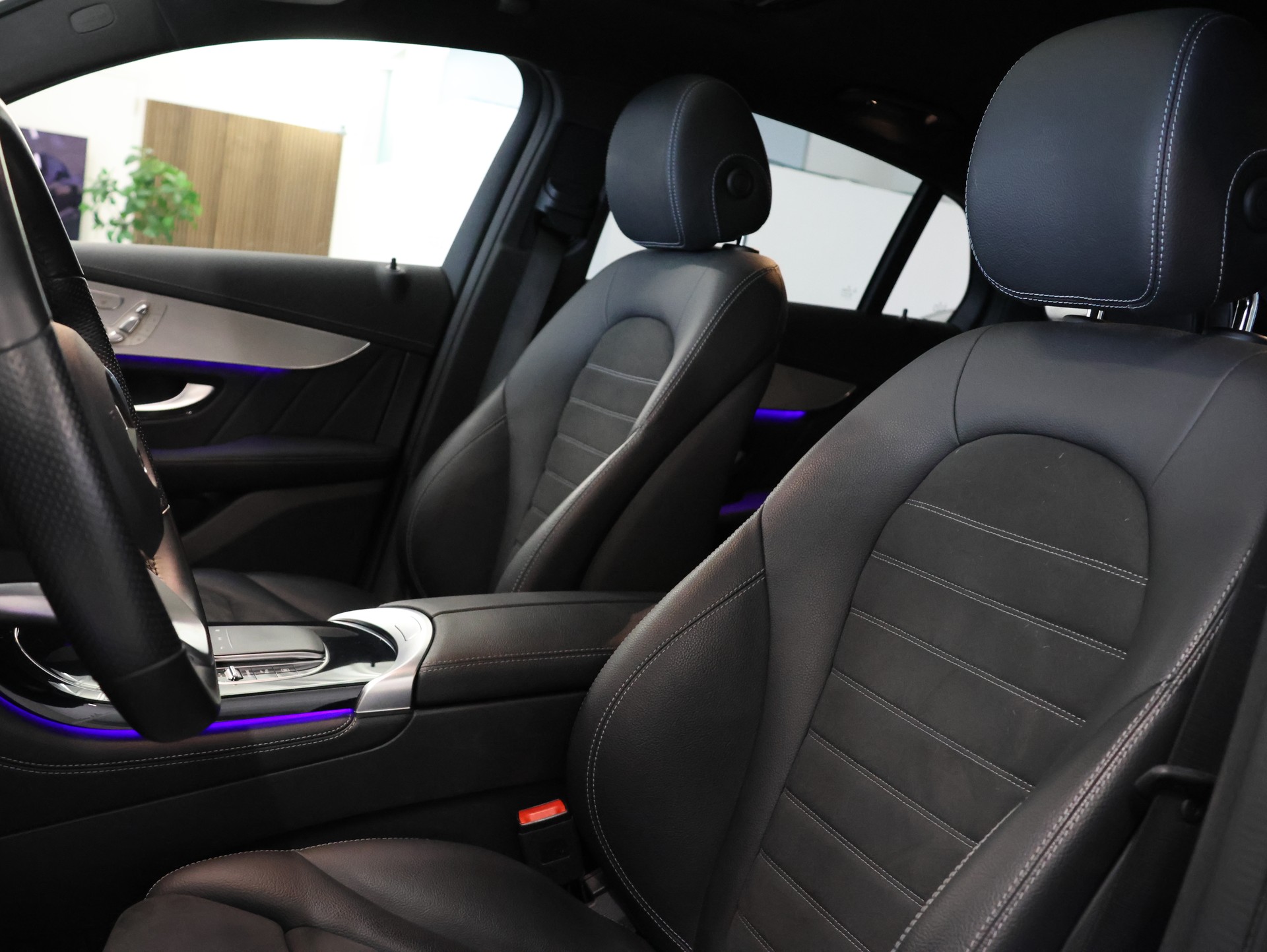 MERCEDES-BENZ GLC Coupé 300 e AMG Line 9G-Tronic *Pano* *360° Kamera* *Burmester*-image-17