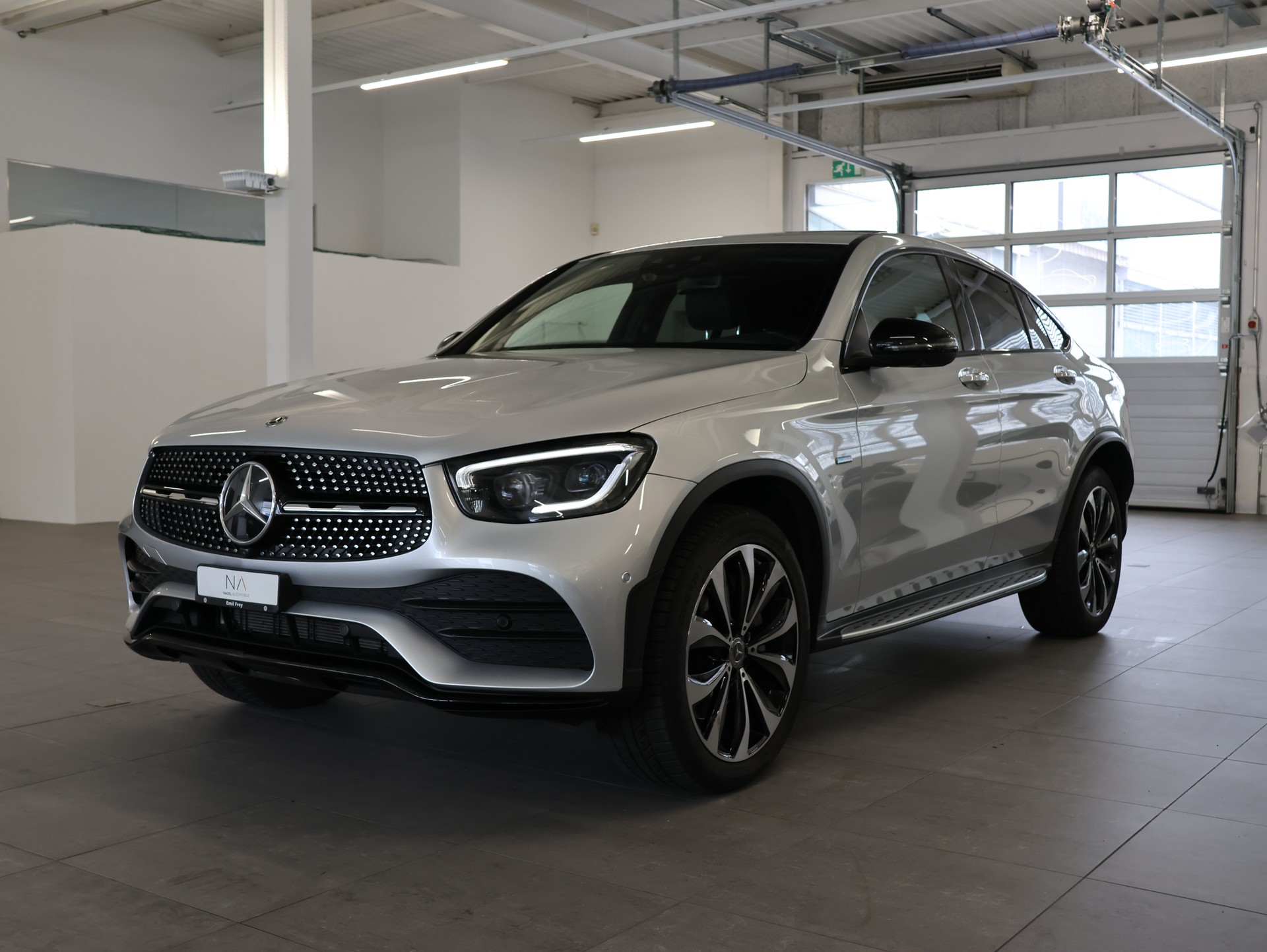 MERCEDES-BENZ GLC Coupé 300 e AMG Line 9G-Tronic *Pano* *360° Kamera* *Burmester*-image-3
