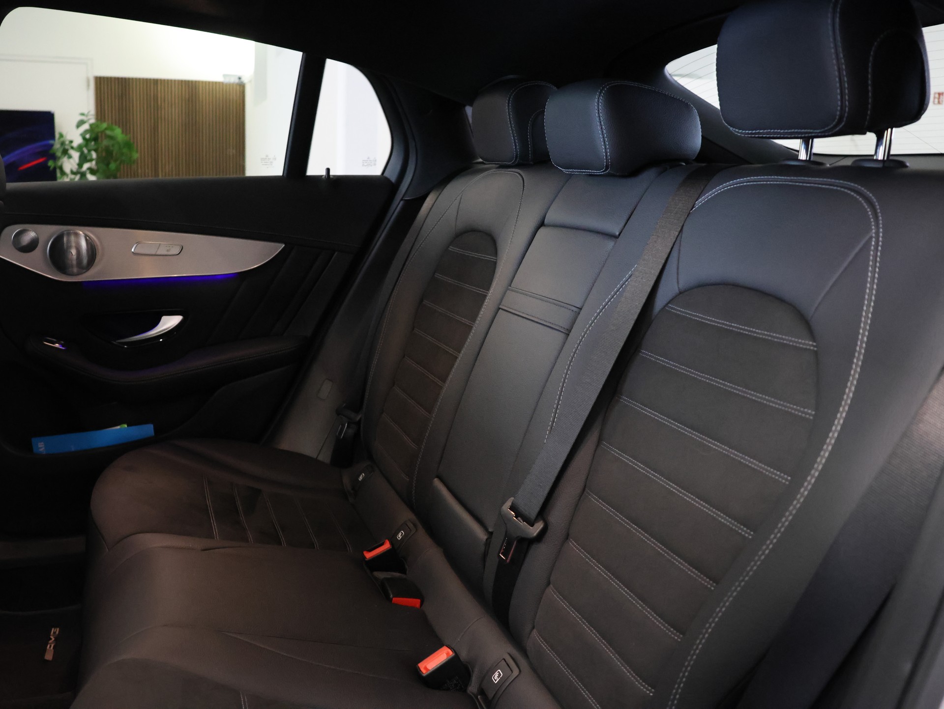 MERCEDES-BENZ GLC Coupé 300 e AMG Line 9G-Tronic *Pano* *360° Kamera* *Burmester*-image-32